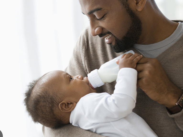 Breastfeeding, Bottle-Feeding, and Combo Feeding: Finding What Works for You