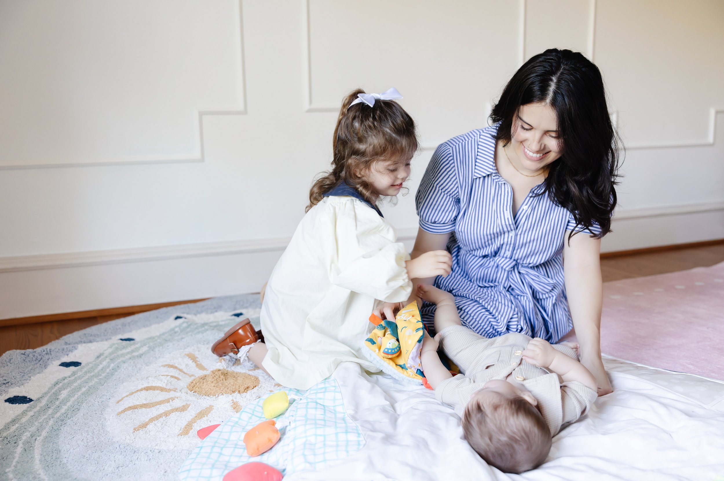 Stress-Free Holiday Travel with a Newborn – Newborn Travel Tips for Parents