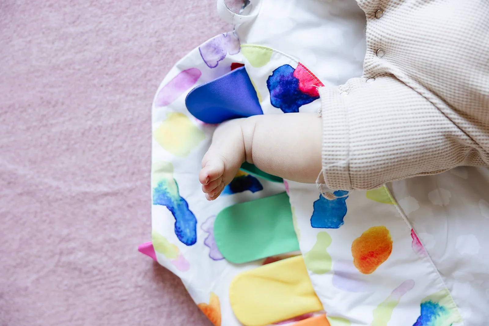 How to Stimulate Your Newborn’s Senses (0–3 Months) Without Overstimulation