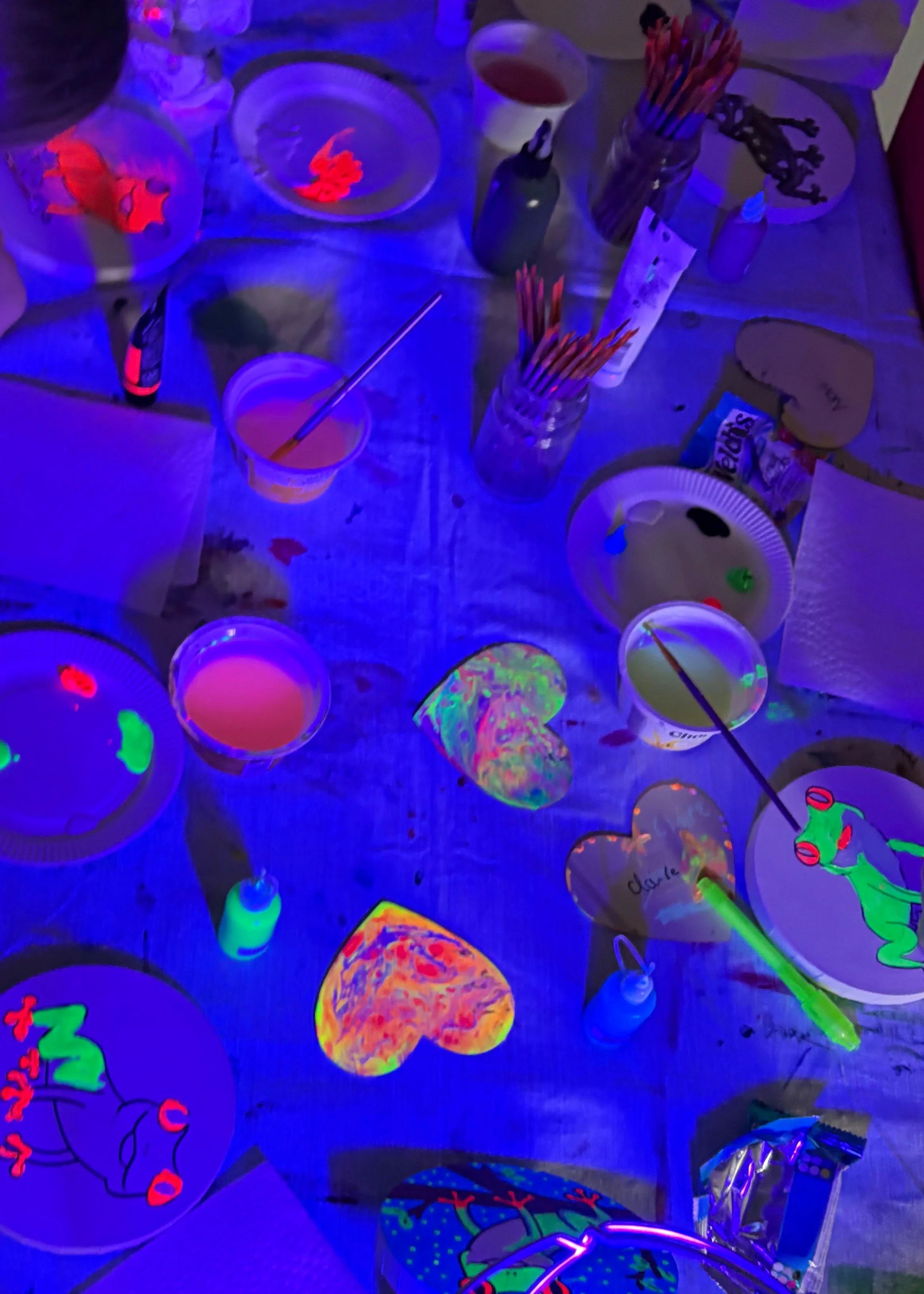Neon Frog 3.jpg
