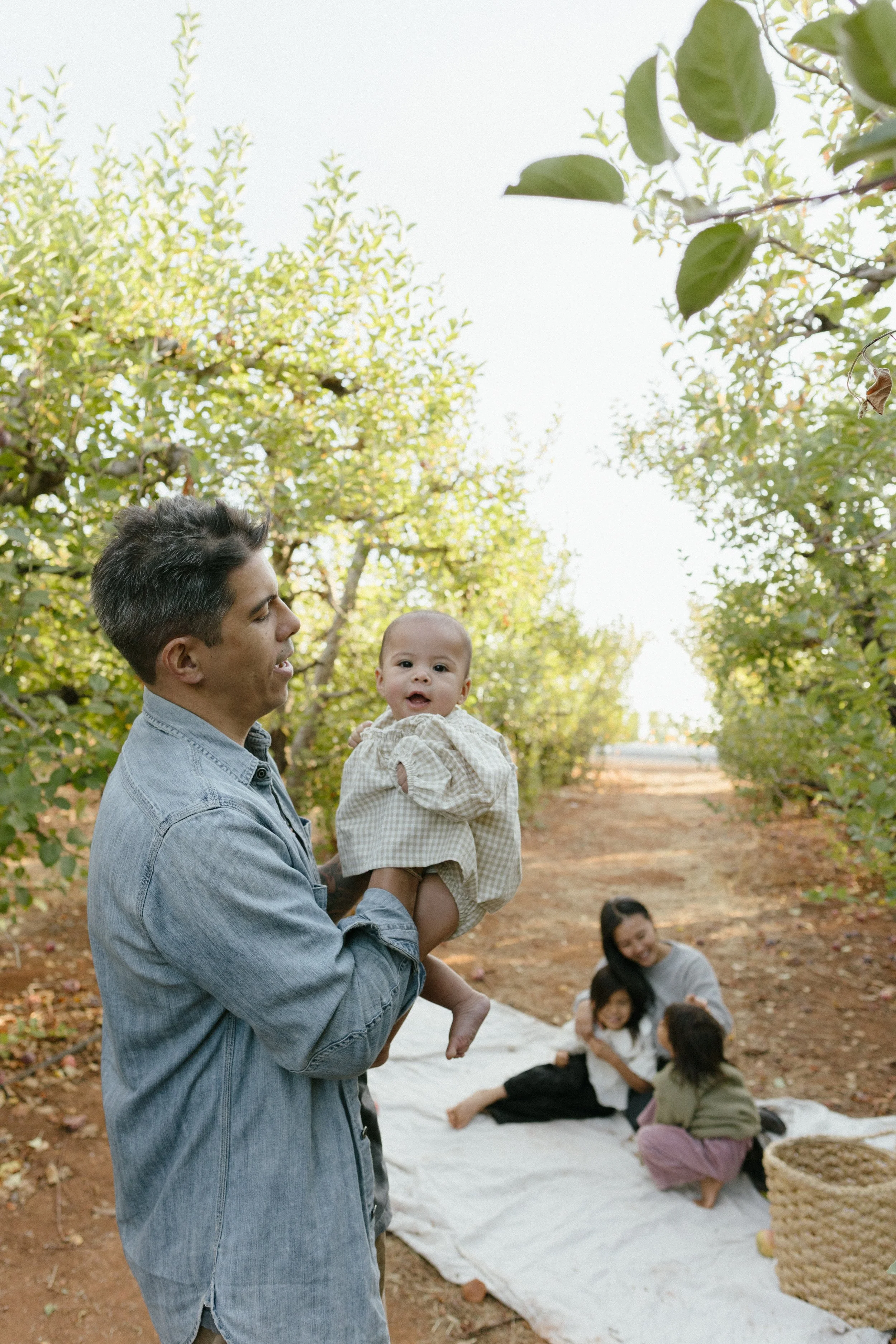 familyappleorchard - christabphotography-12.jpg