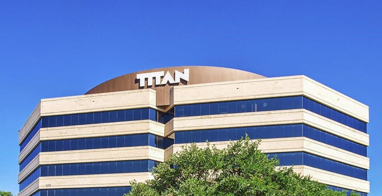 2700 NE Loop 410 building detail