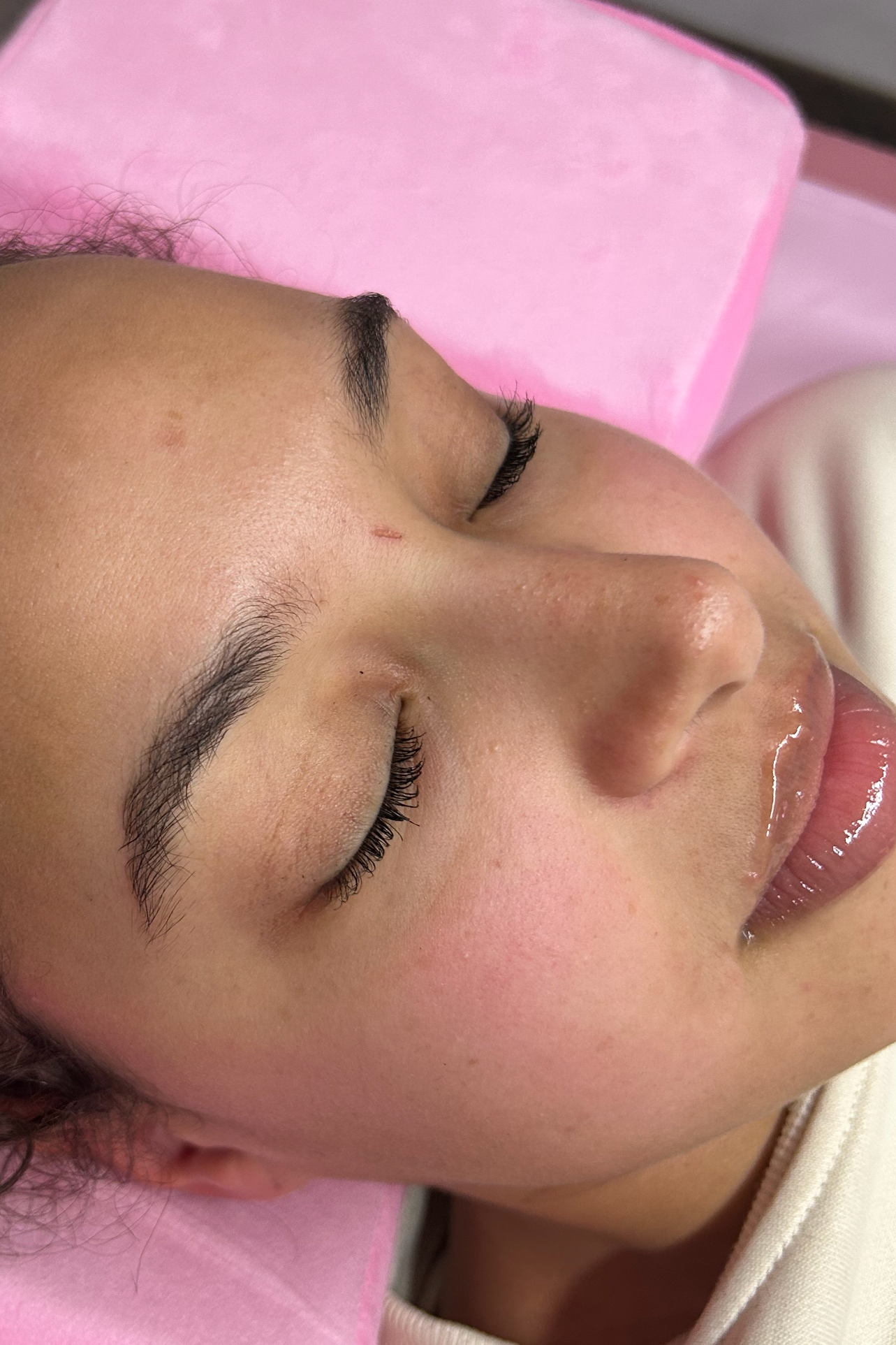 eyebrows, brow, brow tint brow lamination near me , bbl brow, before results, lasting results, brow transformation, brow wax,clean up ,brow mapping, Doylestown pa, bucks county pa, philly ,brow artist near me, basic brow brows beauty bae