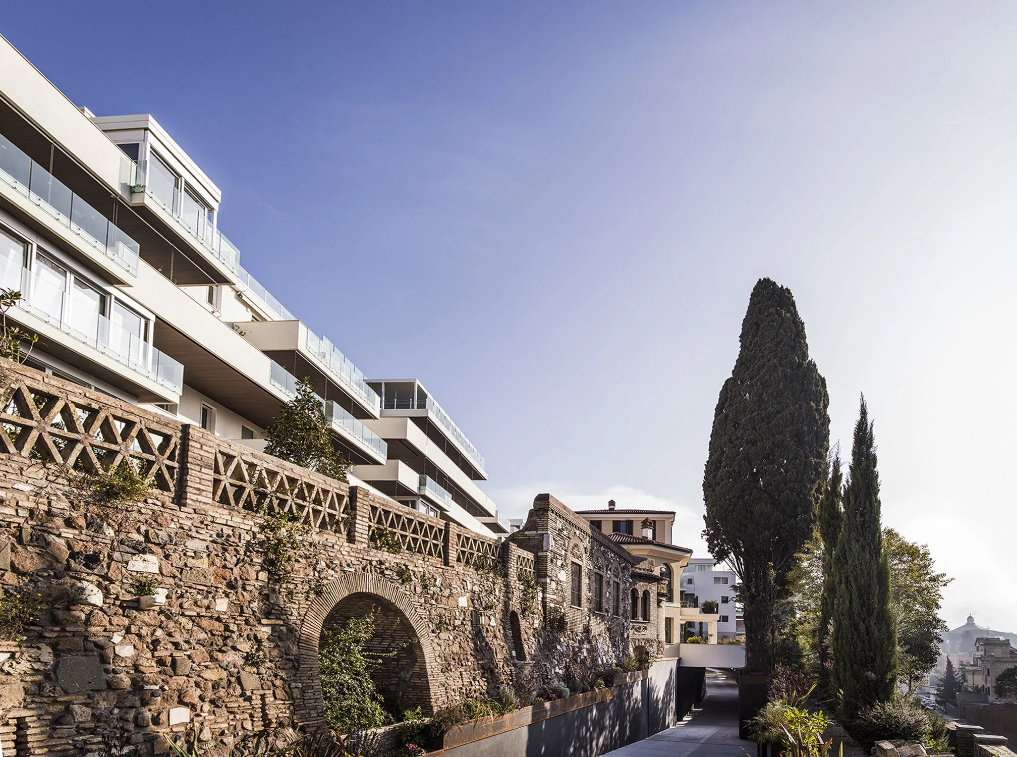 Mel Yates_Rome_Bard_0300 re 72 M.jpg