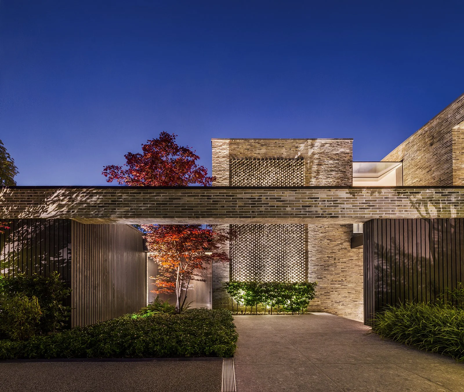 Mel Yates_Gregory Phillips_Totteridge_1061 M 72.jpg