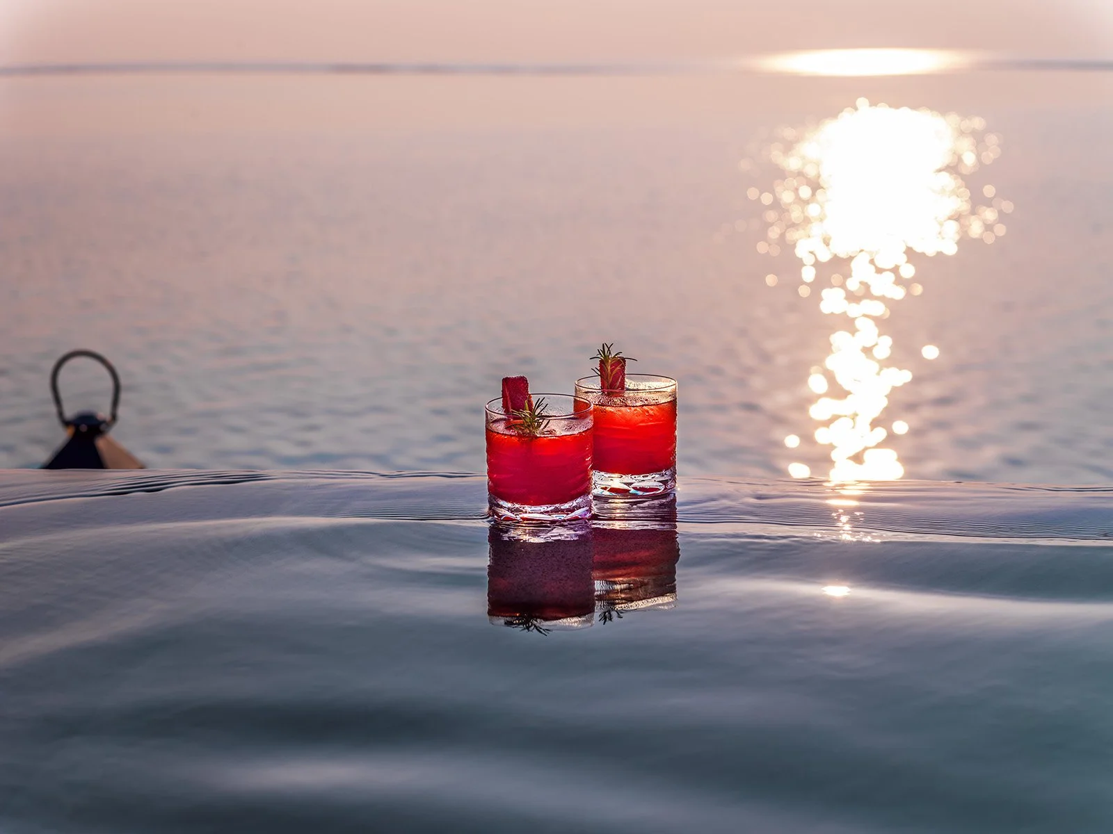 Mel Yates_One&Only_ReethiRah_Accommodation_GrandWaterVilla_Card-24 M.jpg