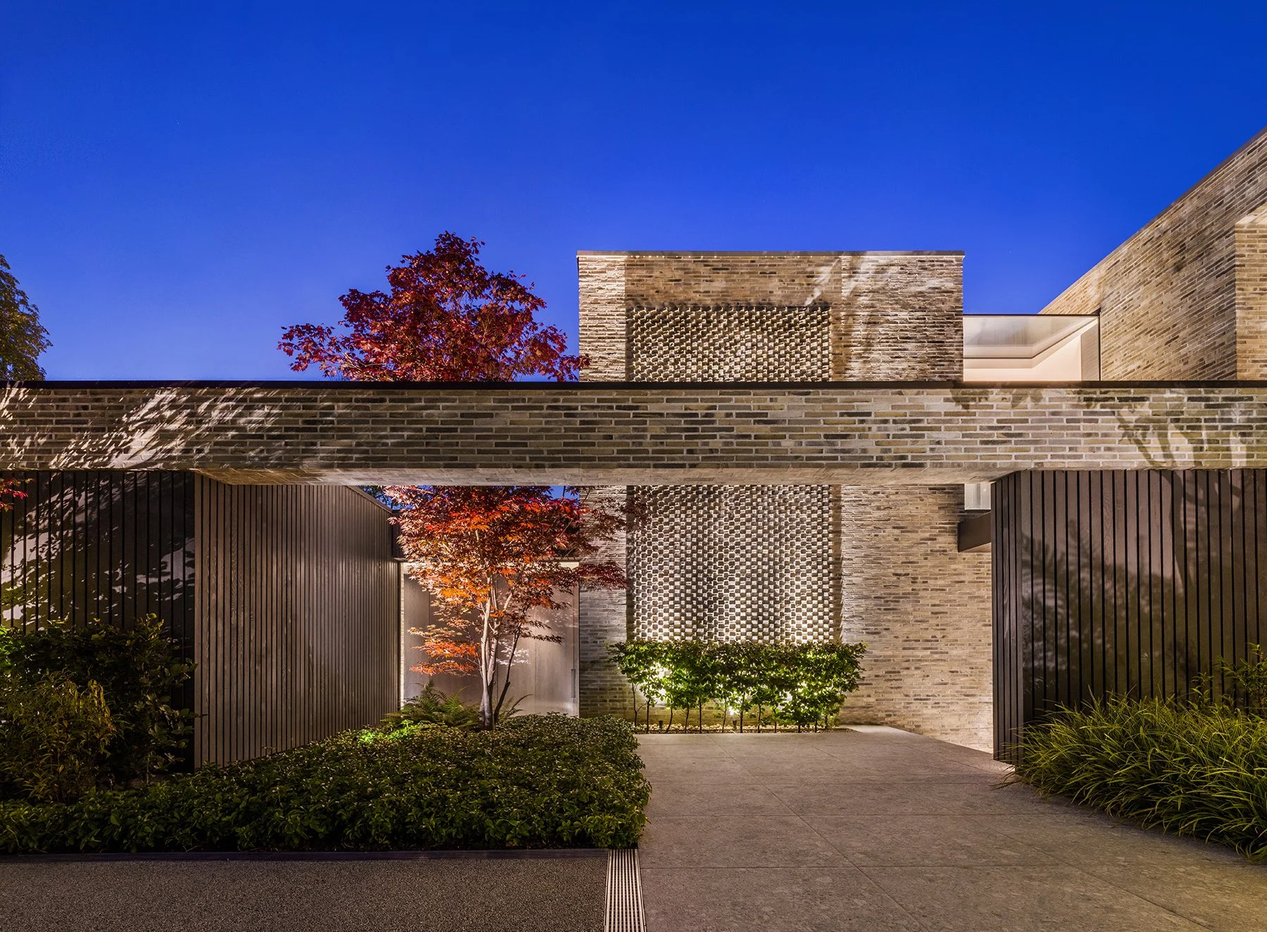 Mel Yates_Gregory Phililips_Totteridge 01.jpg