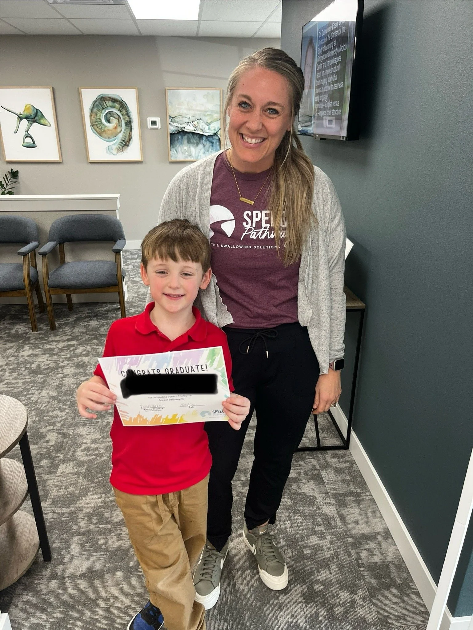 🎓👏 Hats off to this Speech Pathways Graduate! This kiddo worked hard to complete myofunctional and speech therapy (he was even able to get all his jokes out in between reps 😆)! 👏🙌