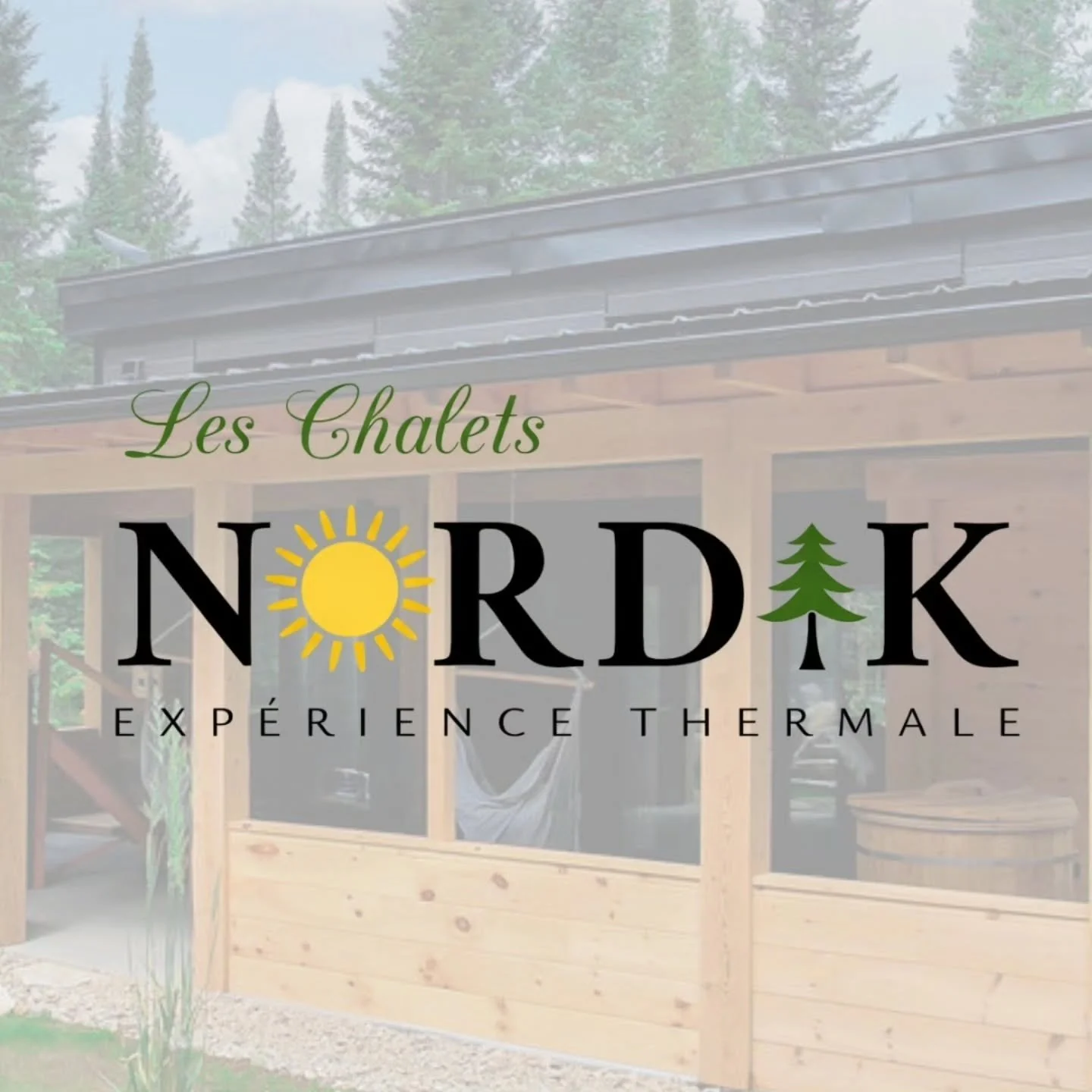 Tann&eacute; de l&rsquo;hiver qui finit plus ? ❄️

Et si tu passais d&eacute;j&agrave; en mode &eacute;t&eacute;&hellip; ☀️

Aux Chalets Nordik, la chaleur t&rsquo;attend : 
🔥 bains thermaux
🌲 nature apaisante
💛 moments parfaits &agrave; deux ou e