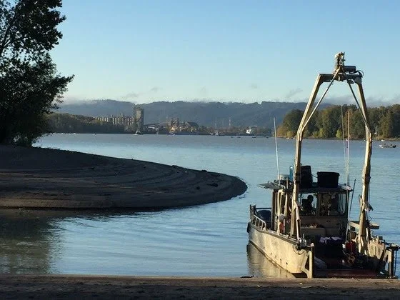 Photo of a sampling vessel similar to the type that will be on Capitol Lake in late August 2026.
