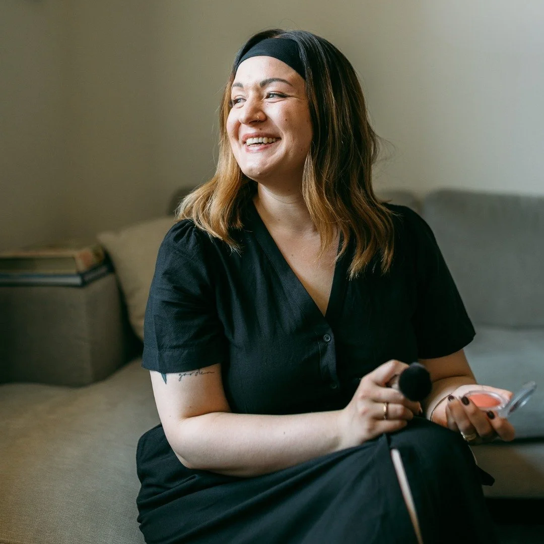 Manche Menschen zaubern mit Pinseln &amp; Produkten - bringen das Beste in einem Menschen zum Vorschein UND schenken Selbstvertrauen &amp; Ruhe.

Heute m&ouml;chte ich eine wundervolle Hair &amp; Make-up Artistin feiern, deren Talent, Kreativit&auml;