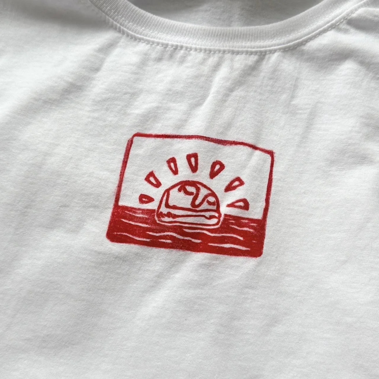 Sleepy Sun Graphic Print T-shirt