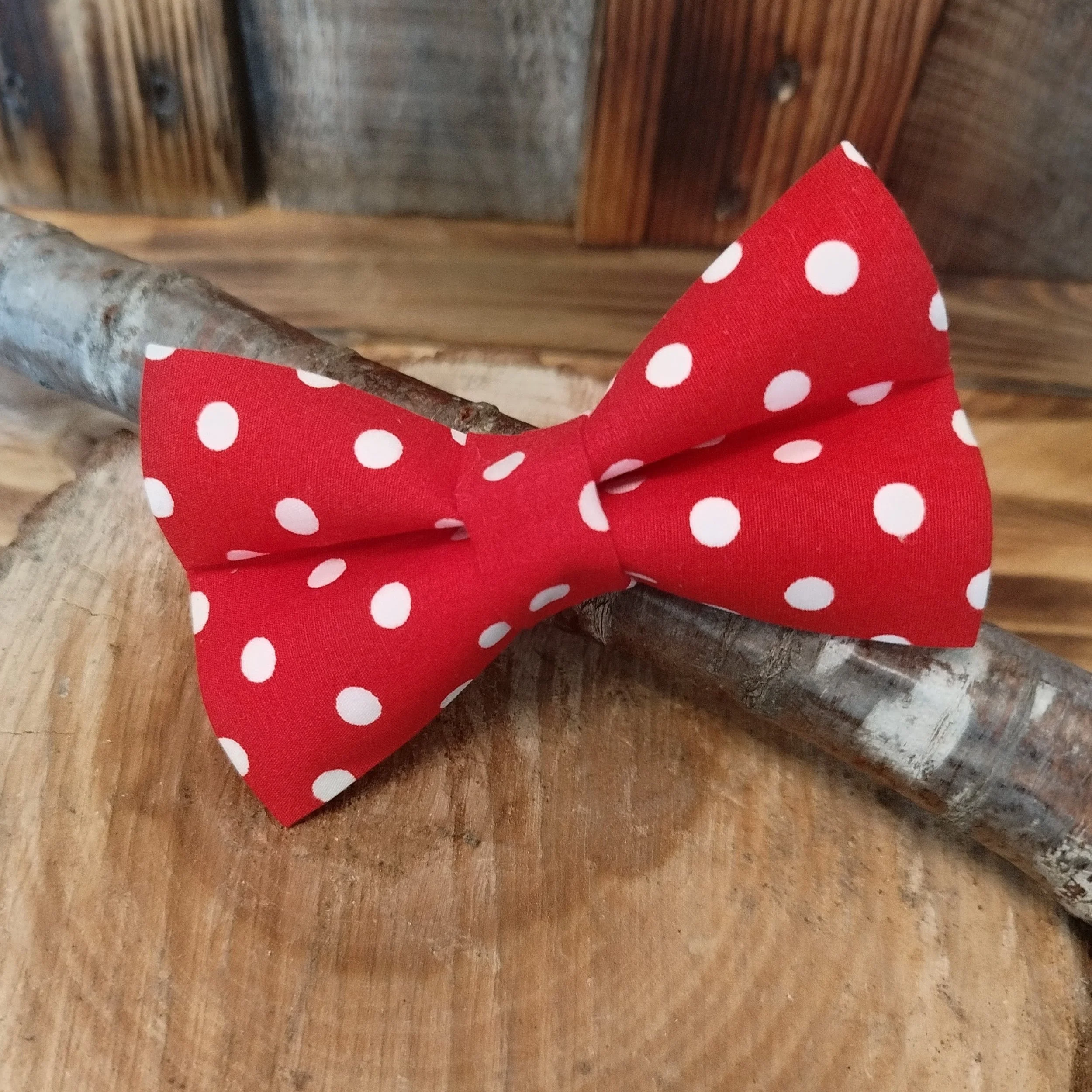 Bow Tie - Red polka dot
