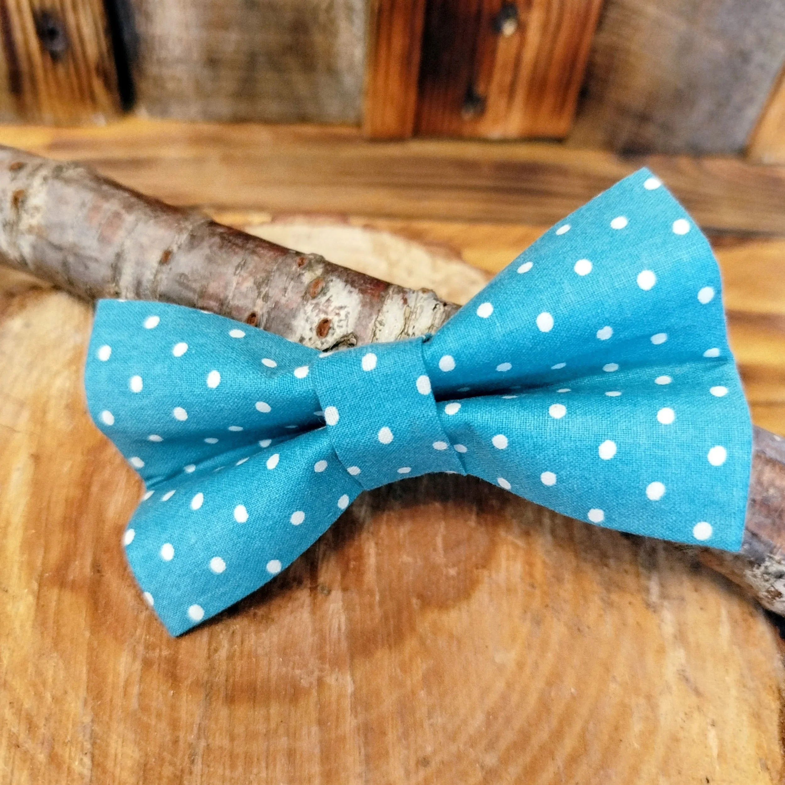 Bow Tie - Turquoise spots