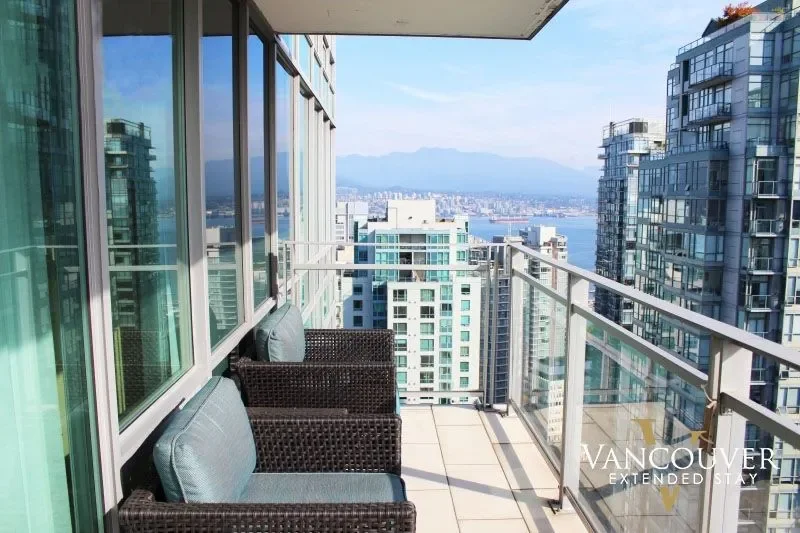 3303-1288-West-Georgia-St-Vancouver-Balcony-1920w.webp