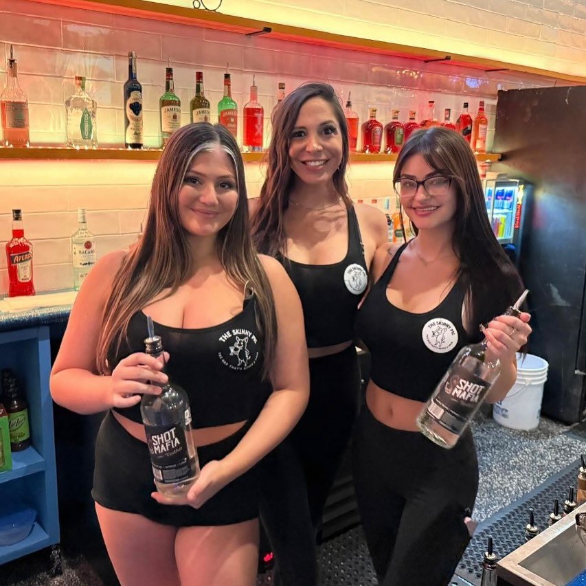 Introducing our 3 Little Pigs Special 🐖🐖🐖
&bull; $3 Shot Mafia
&bull; $3 KD Whiskey
&bull; $3 Busch Light on draft

Only here at The Skinny Pig &mdash; come get your $3 sips! 🍻✨

#TheSkinnyPig #DrinkSpecials #SanAntonioBars