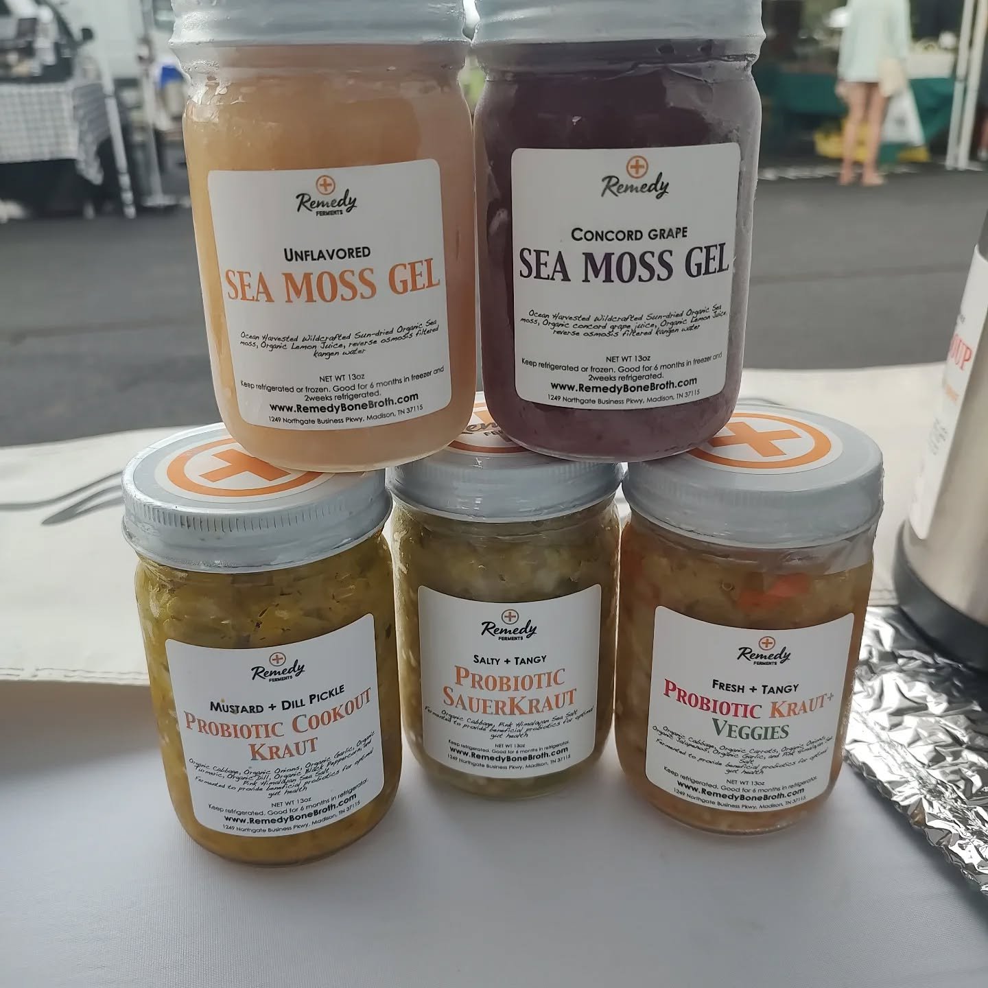 We are trying something new today at the @franklinfarmersmkt ! Come try our 3 Sea Moss Flavors and our new Probiotic Cookout Kraut!! And as always we have the broth!! 

#GutHealth #protein #collagen #BoneBroth #seamossgel
