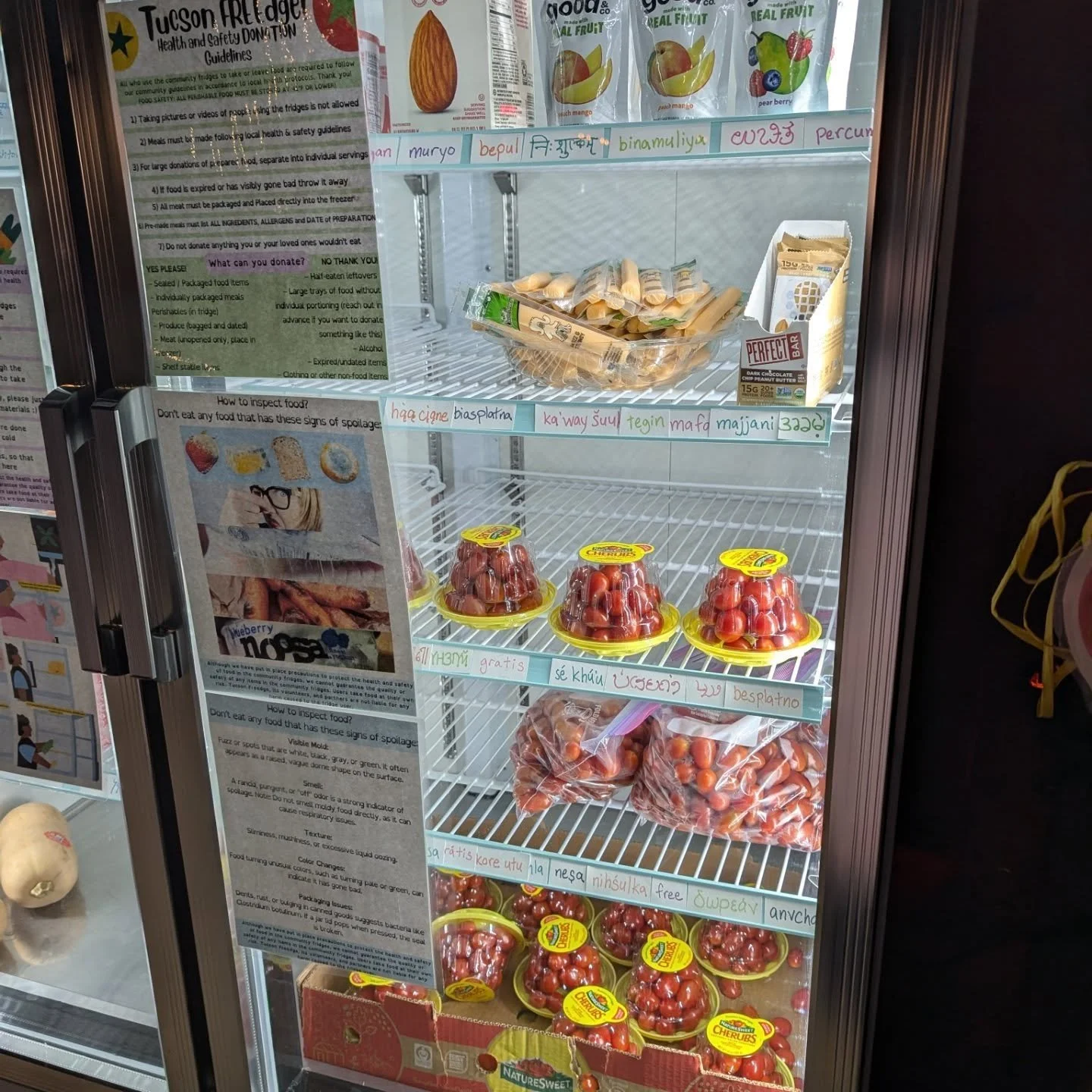 Thank you to all the folks keeping us stocked! It's amazing to almost always find something new and yummy looking every time I come!

FREEdge: SO many cherry tomatoes! Someone should make some sauce or some soup or some sundried! Assorted squash, yel