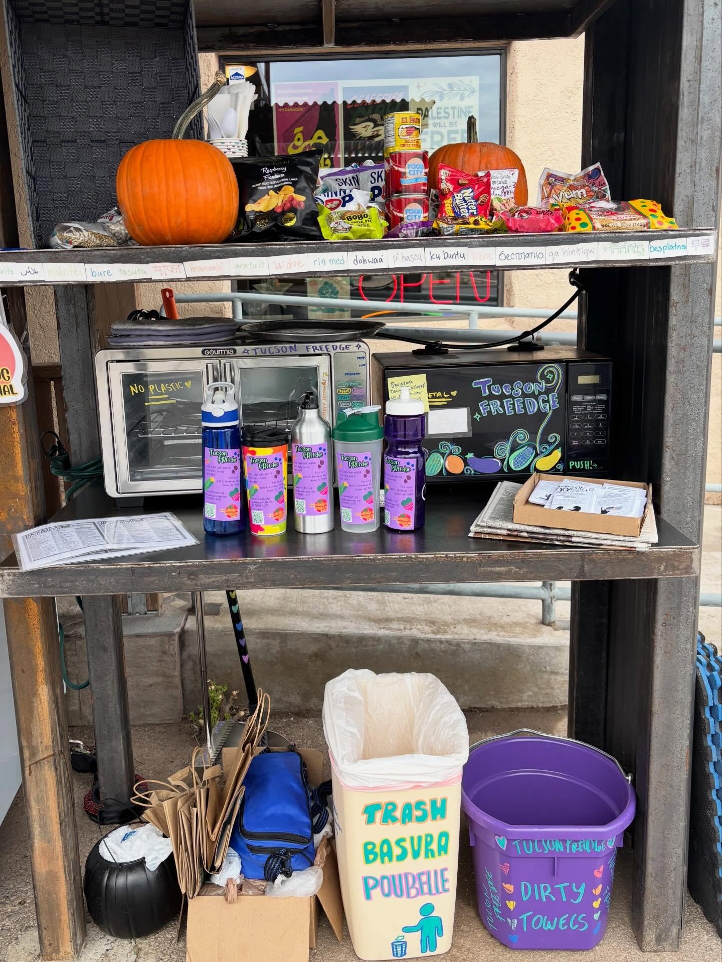 FREEdge Loaders!! You all got us to $1114 already! Thank you all so much!!!! You all have been filling the fridge and keeping us going all week &mdash; bringing water bottles, food resources, and zines! Reminder that today is the LAST DAY of week one