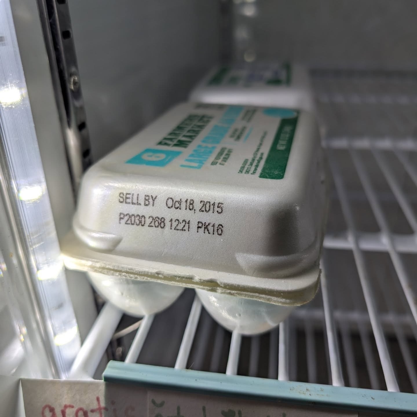 And the prize goes to........

Our amazing adorable six-egg carton from 2015!! Thank you Tucson -- I love the beautiful assortment of egg cartons from all over town and from stashes that have been building for years -- what a JOY!

Midnight selection