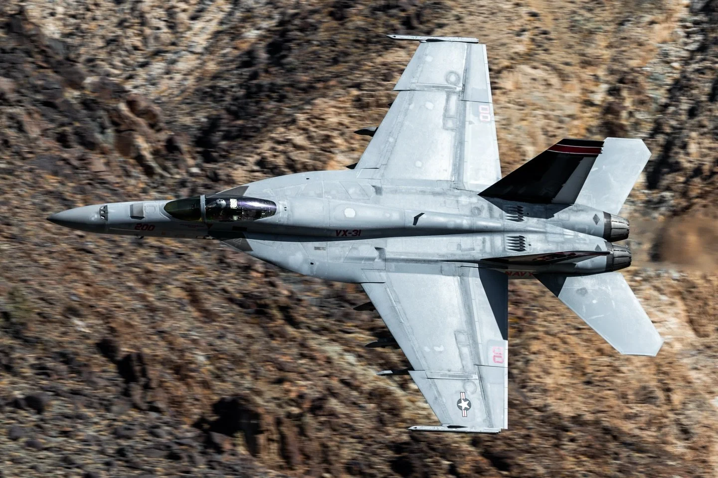 Her favourite colour is Boeing F/A-18E Super Hornet 
&bull;
&bull;
&bull;
&bull;
#f18 #f18superhornet #boeing #vx31dustdevils