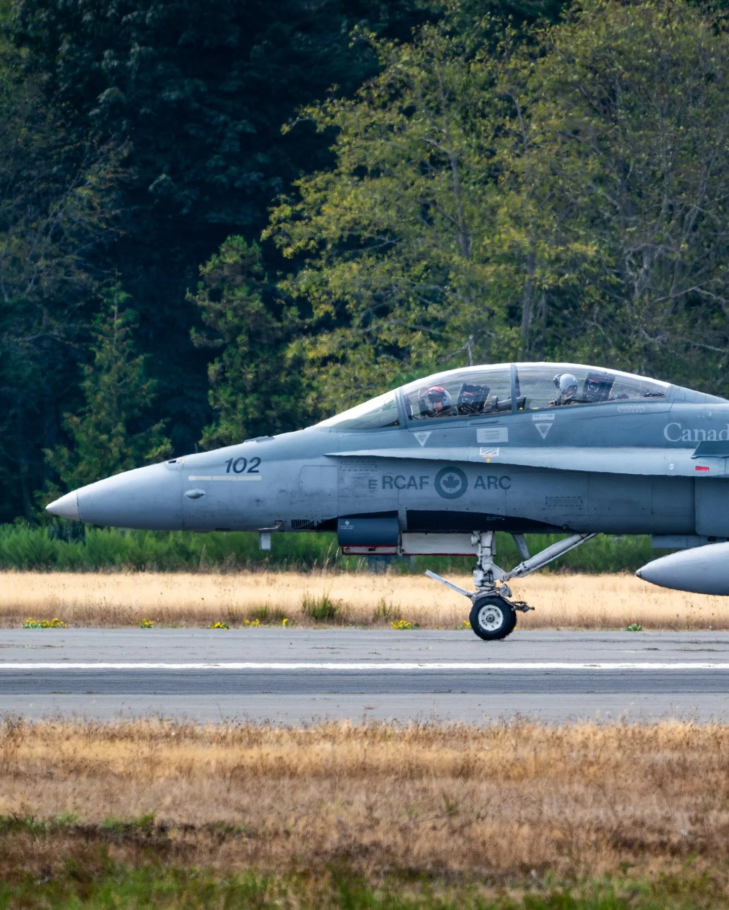 🇨🇦-18, canahornet, canabee, canajet, canafighter
&bull;
&bull;
&bull;
&bull;
#cf18 #rcaf #410cougars #f18 #skiesmag