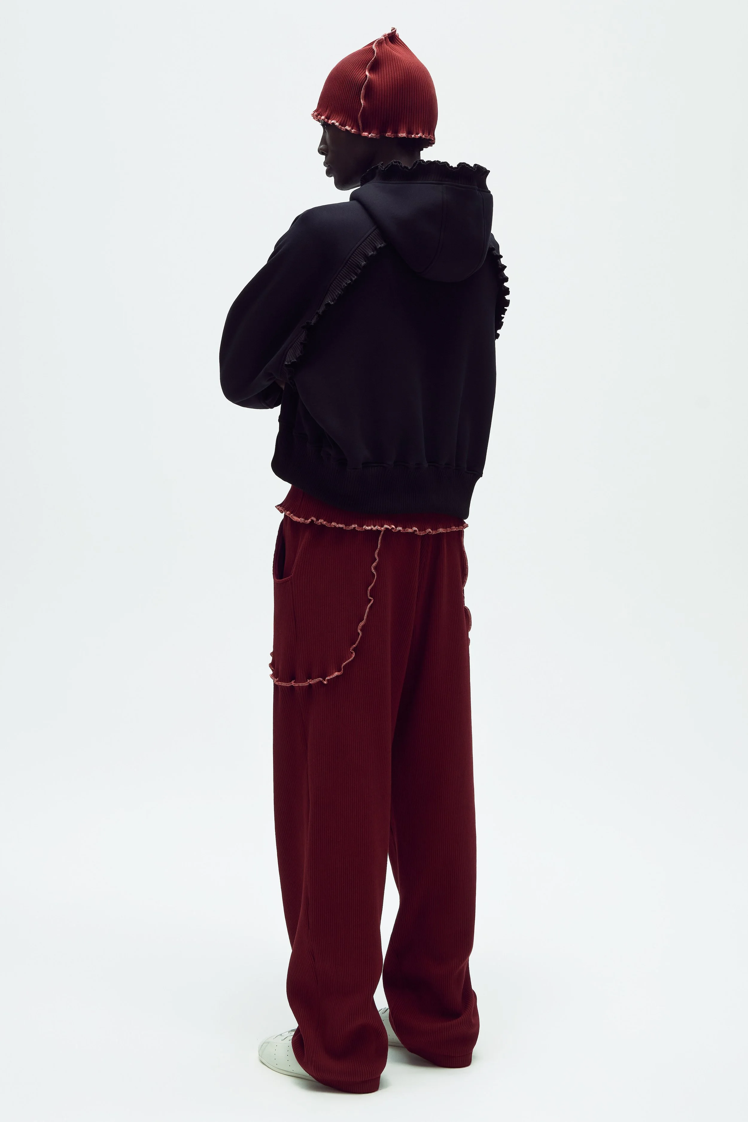 HOODIEBLACK+RIBPANTSREDDOS copie (2°.jpg