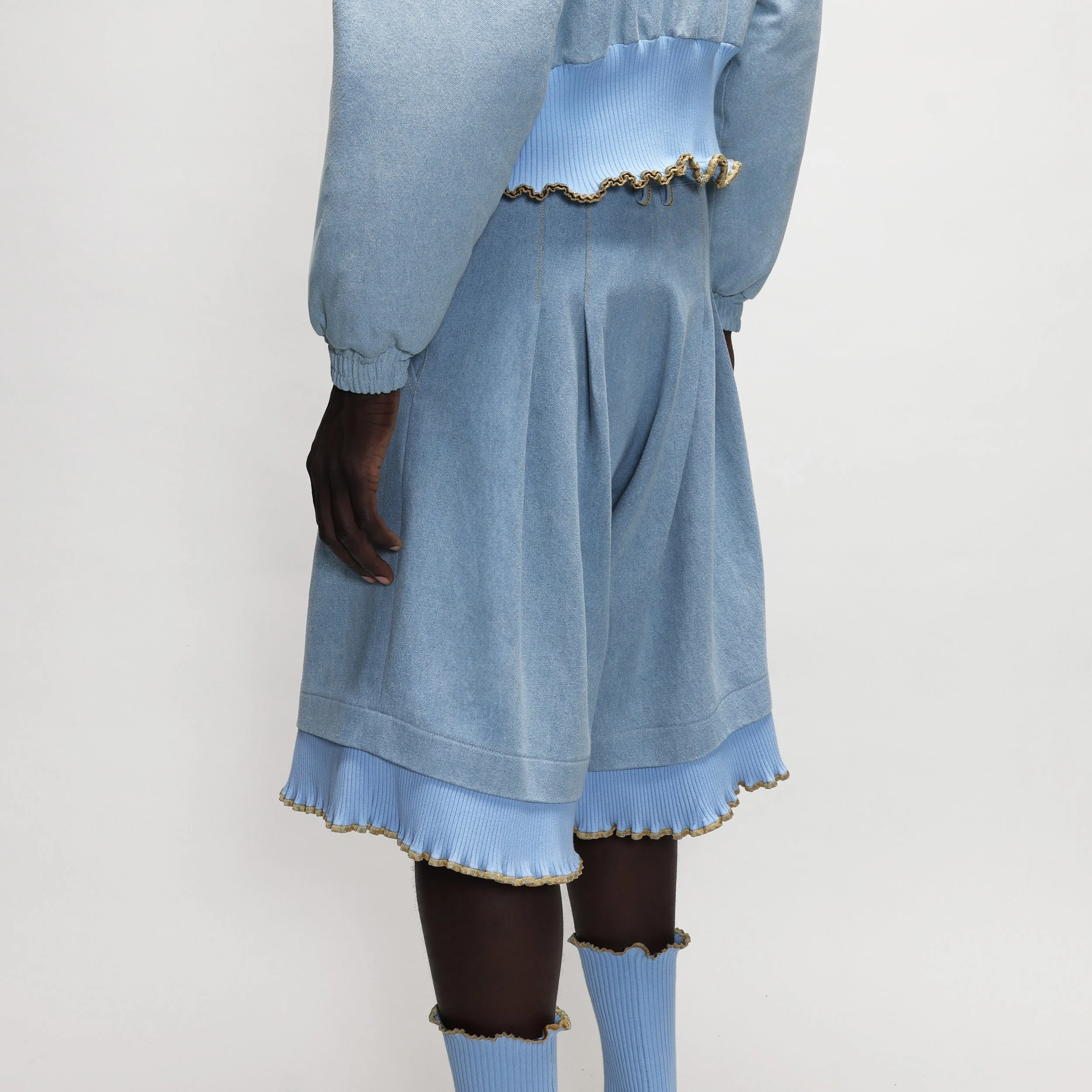 2025-09-10-AnthonyCalydon-Lookbook_GoldieWilliams2909 copie.jpg