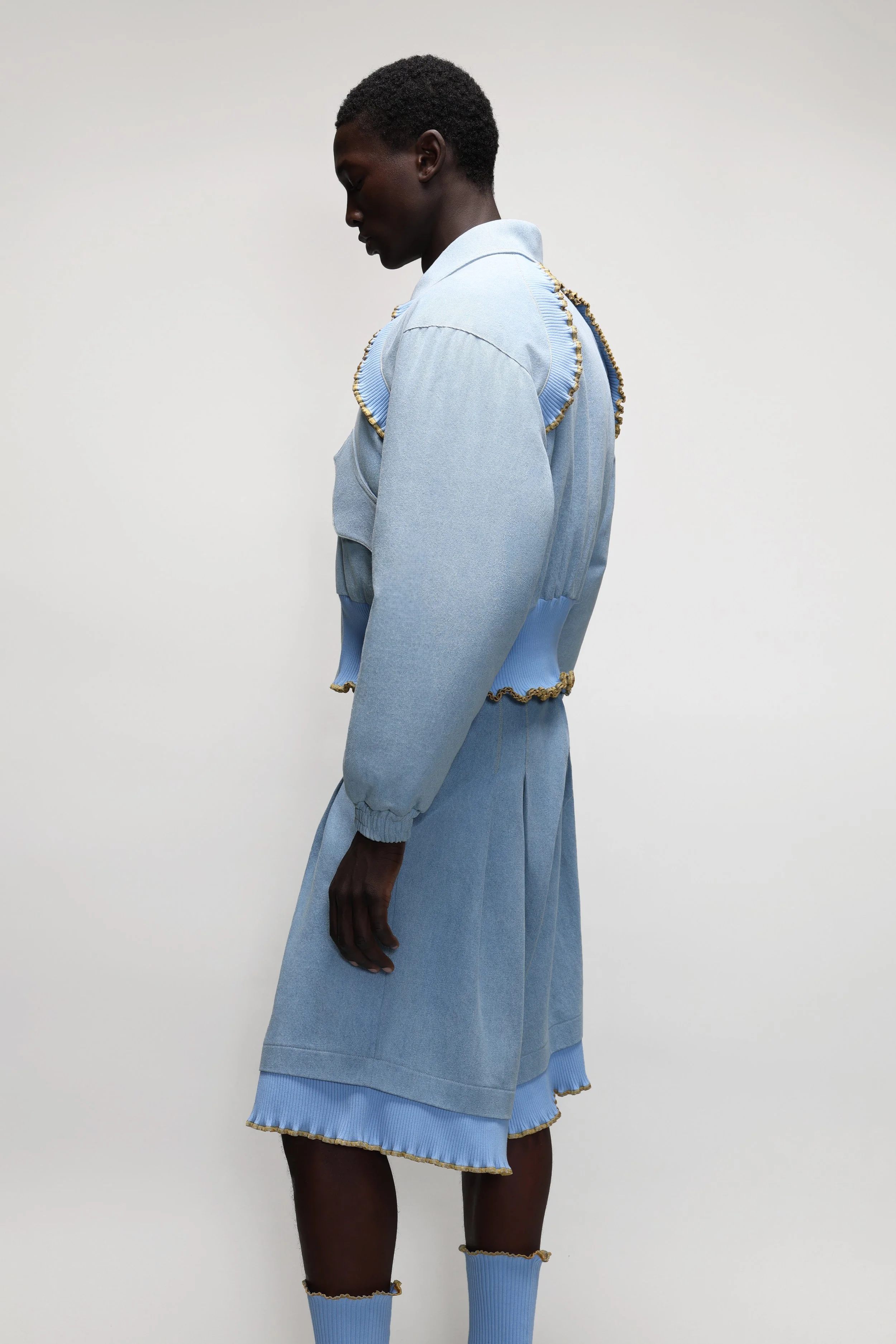 2025-09-10-AnthonyCalydon-Lookbook_GoldieWilliams2880 copie.jpg