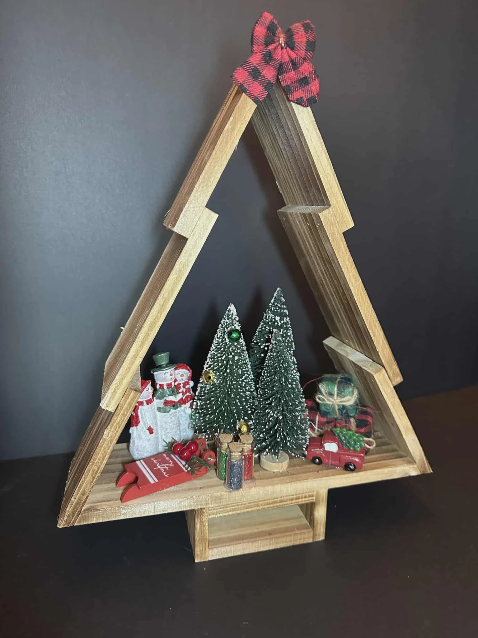 The Rustic Pines Christmas Tree Scene
