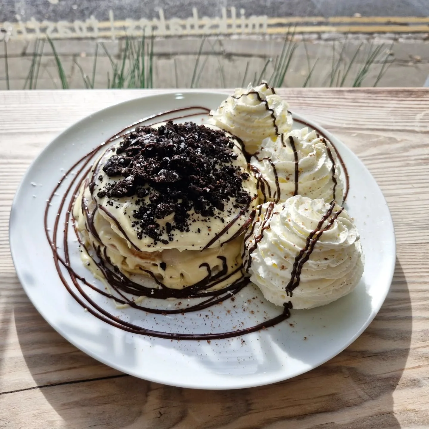 ** NEW THIS WEEKEND **
Oreo & White Chocolate Stack Pancakes 🥞
