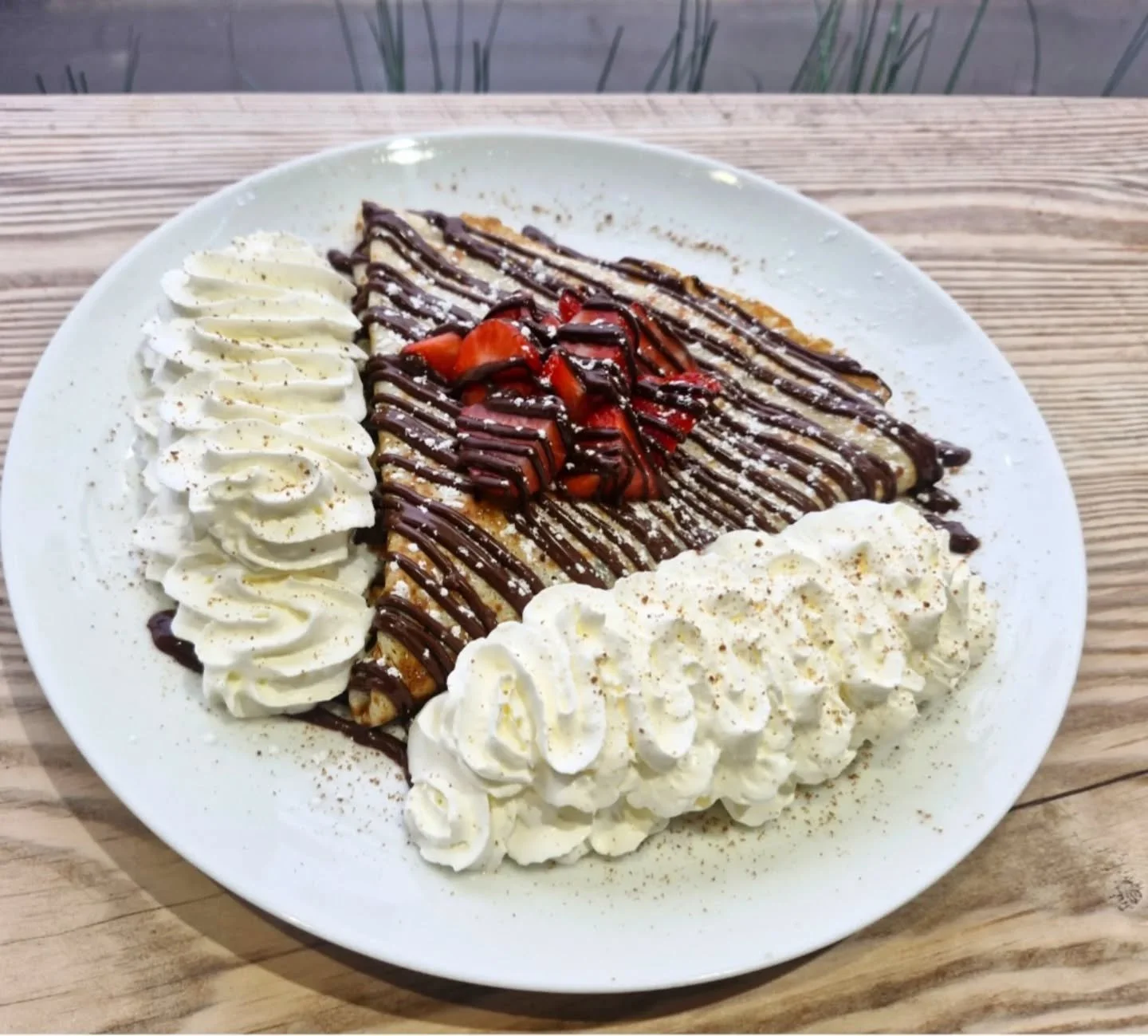 Nutella &amp; Strawberry Crepe 🍓