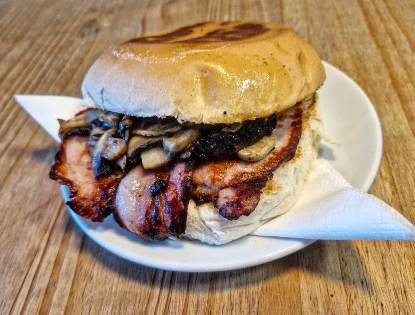 Bacon &amp; Mushroom Sandwich 🥓