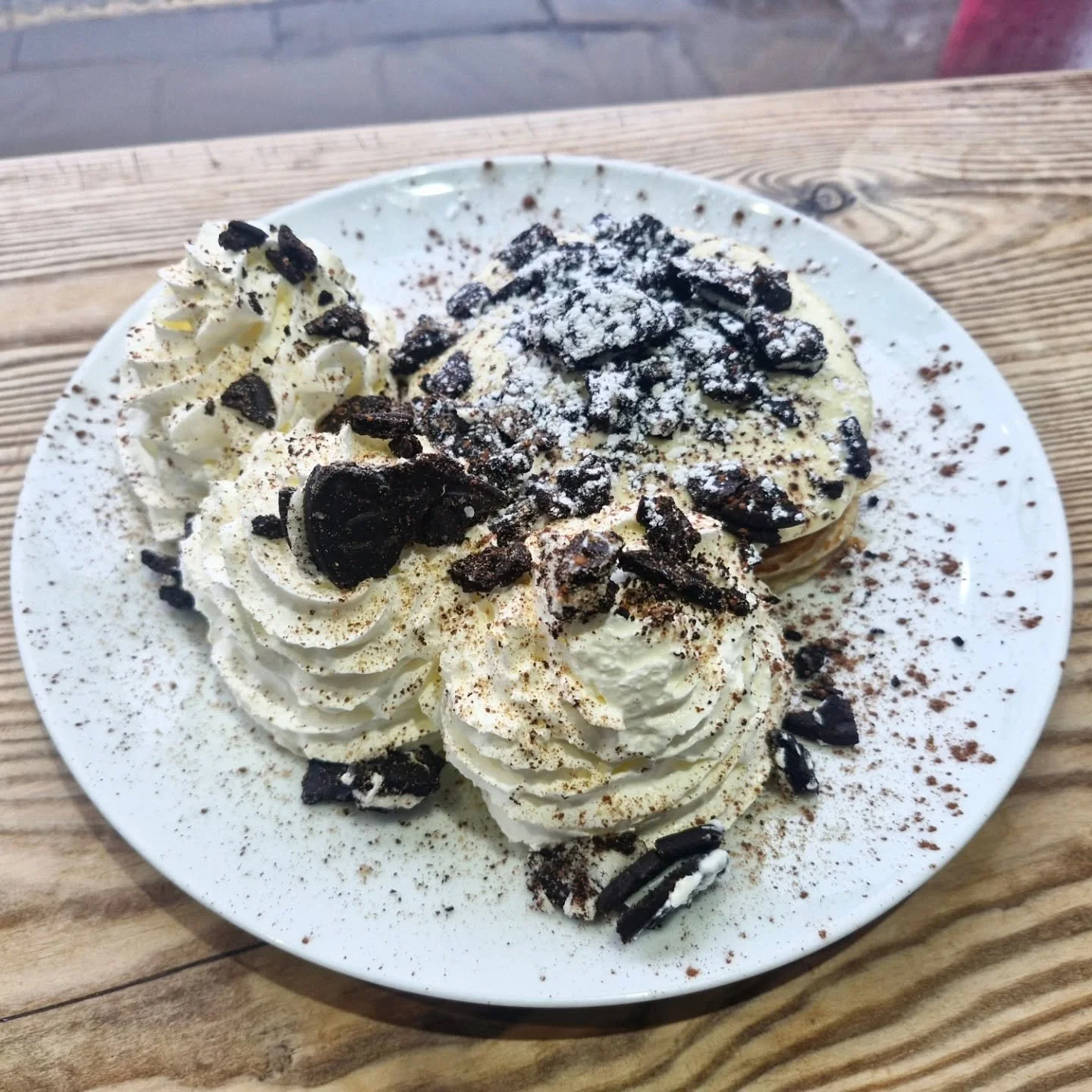 Oreo &amp; White Chocolate Stack 🥞