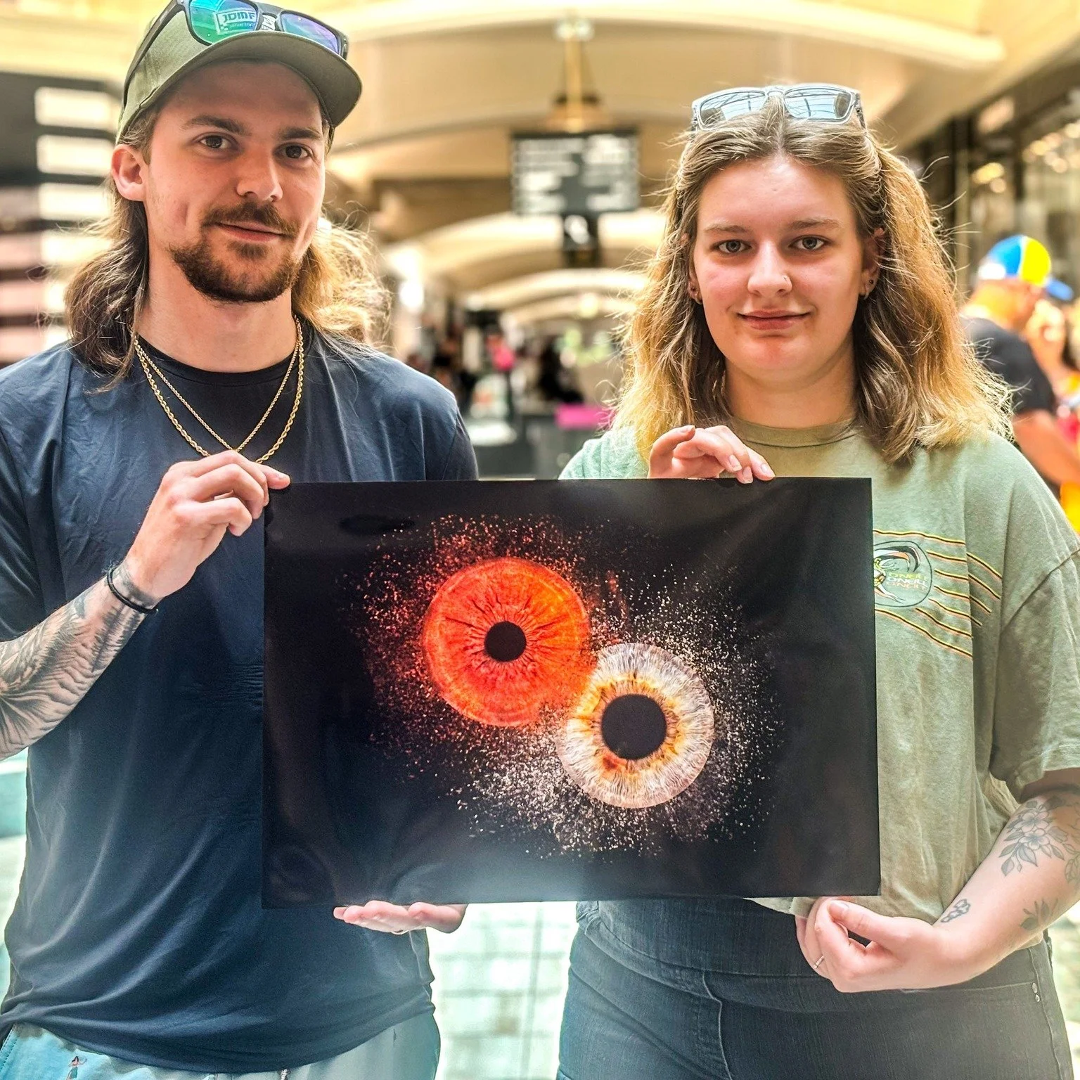 ✨ Un souvenir qui reste pour toujours.
Merci &agrave; cette magnifique famille pour leur confiance 🤍
Capturer vos iris, c&rsquo;est figer un d&eacute;tail unique, un petit univers qui existe seulement en vous.

En famille, en couple ou m&ecirc;me en