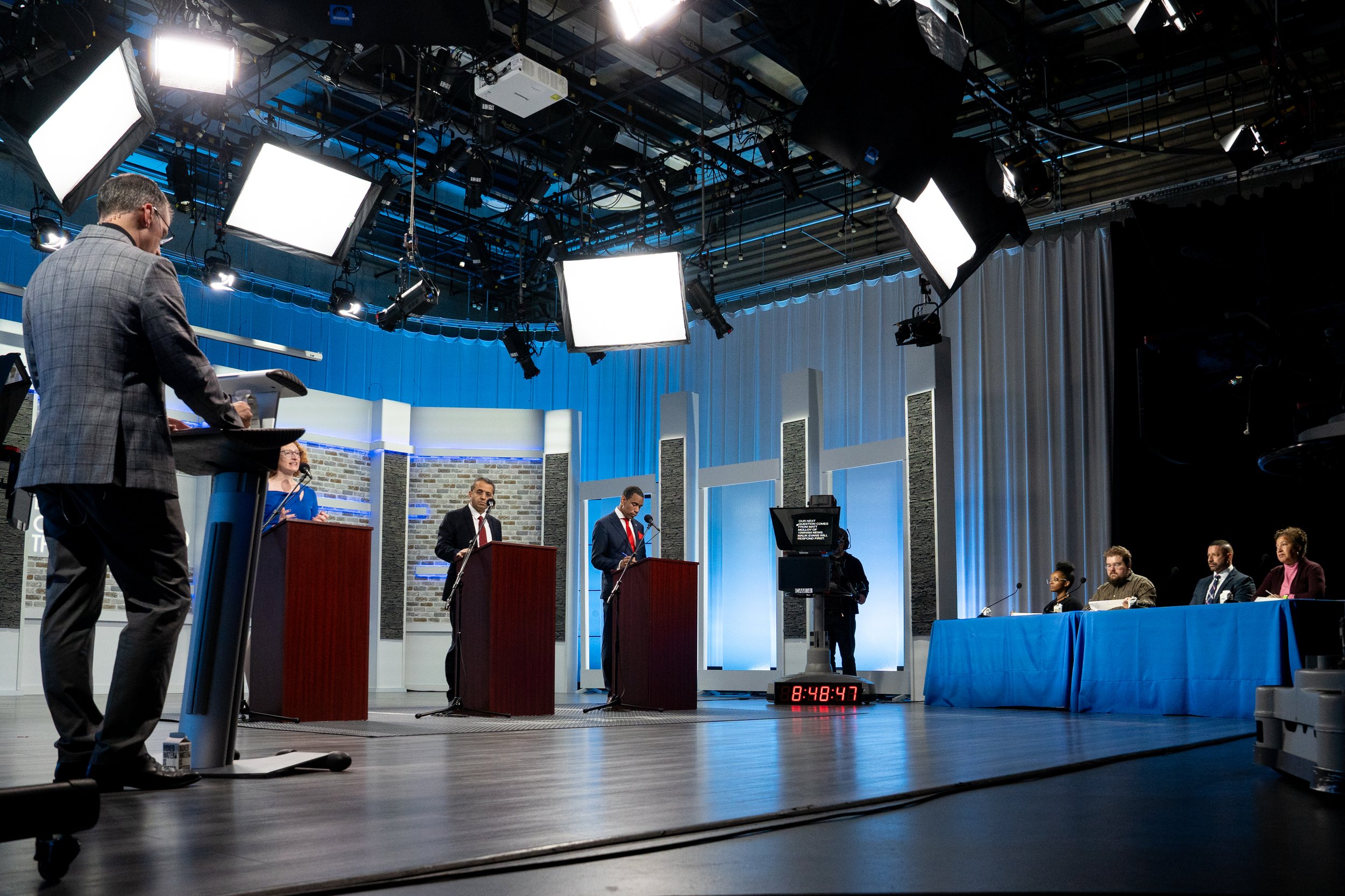 MayorDebate_202505028_NNK-7 copy.jpg