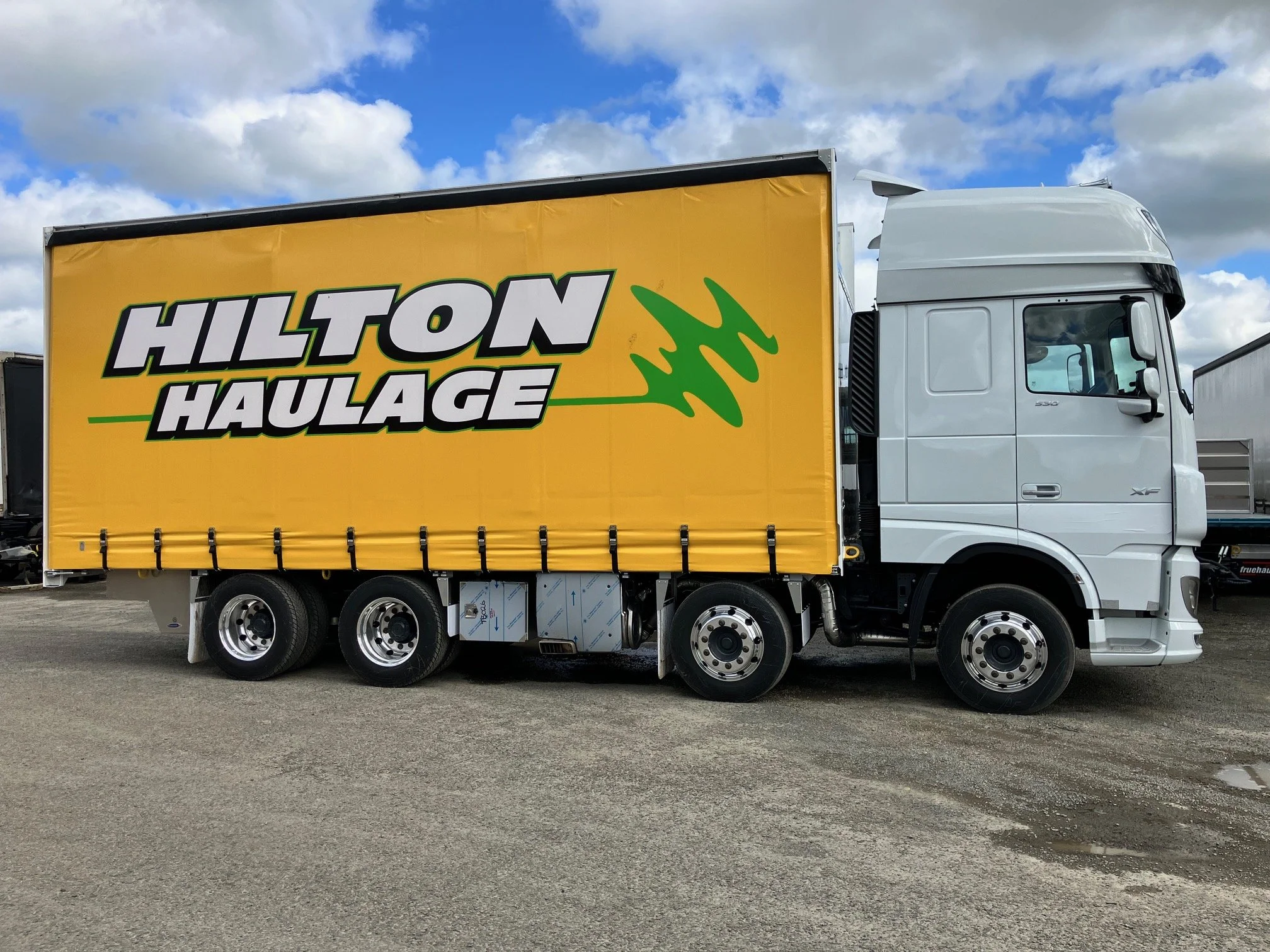 curtainsider truck 2.jpg