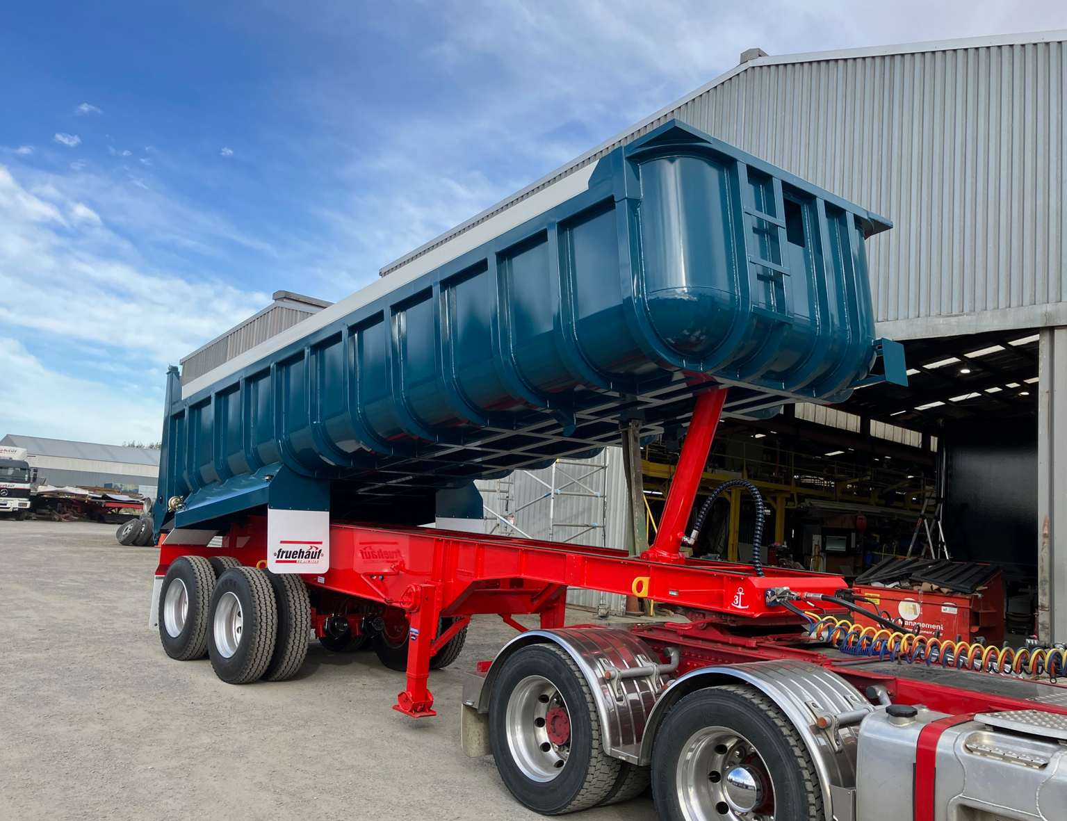 Tip trailer example image, hoist up bathtub tip trailer for Fruehauf NZ