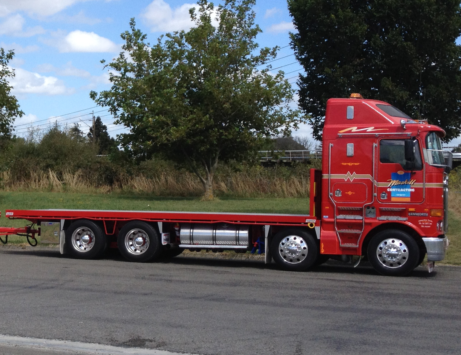 Hero image of a Maskill Contracting flatdeck truck body, a service offered by Fruehauf NZ