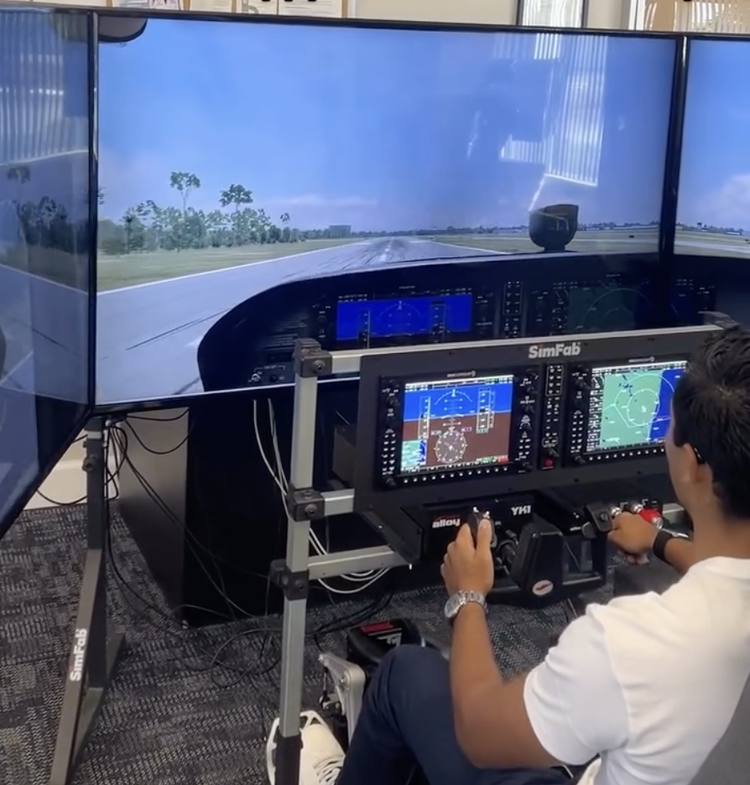 Texas Flight Airline Academy | Houston Pilot Training School ...