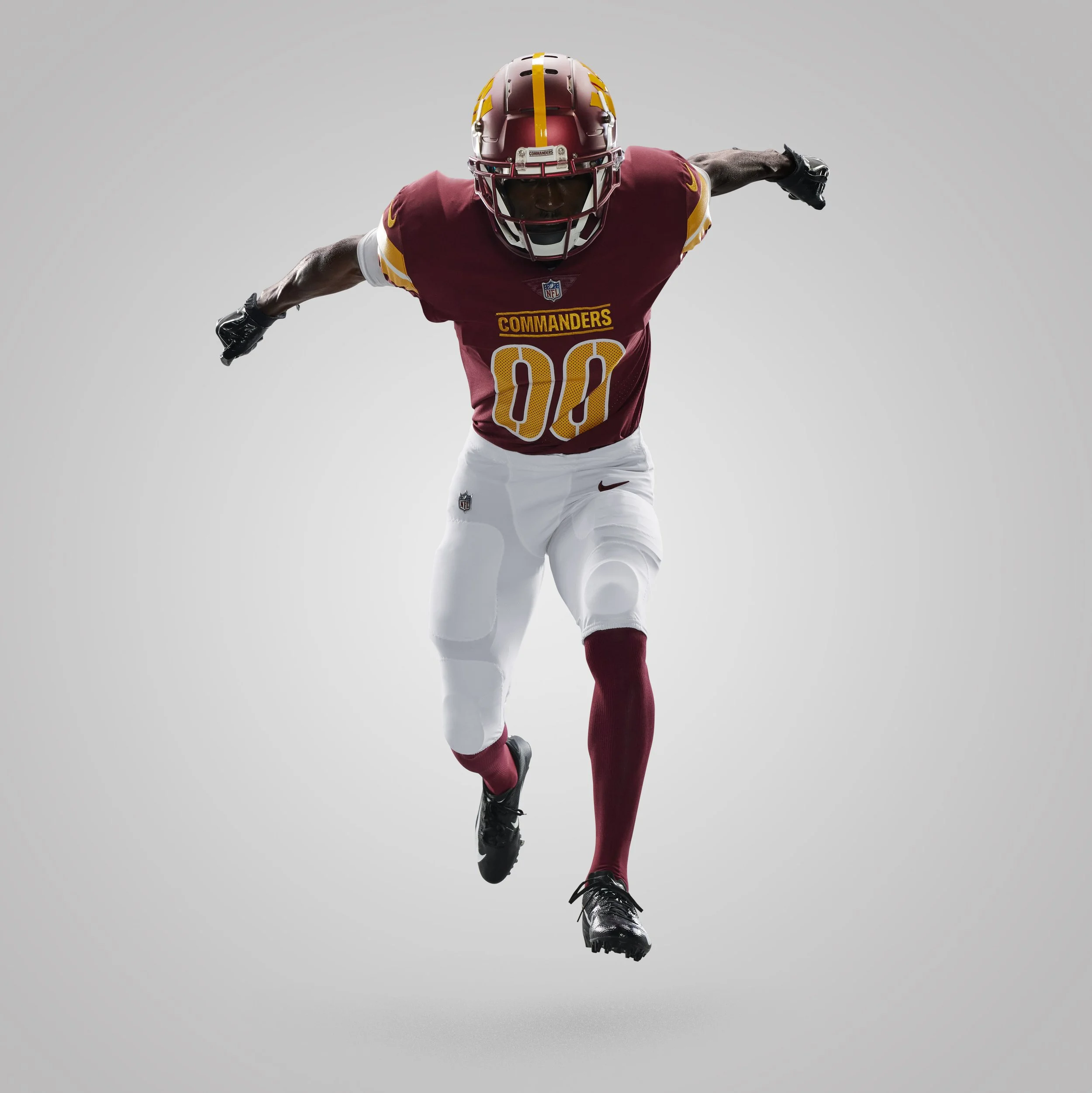 STUDIO_COMMANDERS_DB_27126_CL.jpg