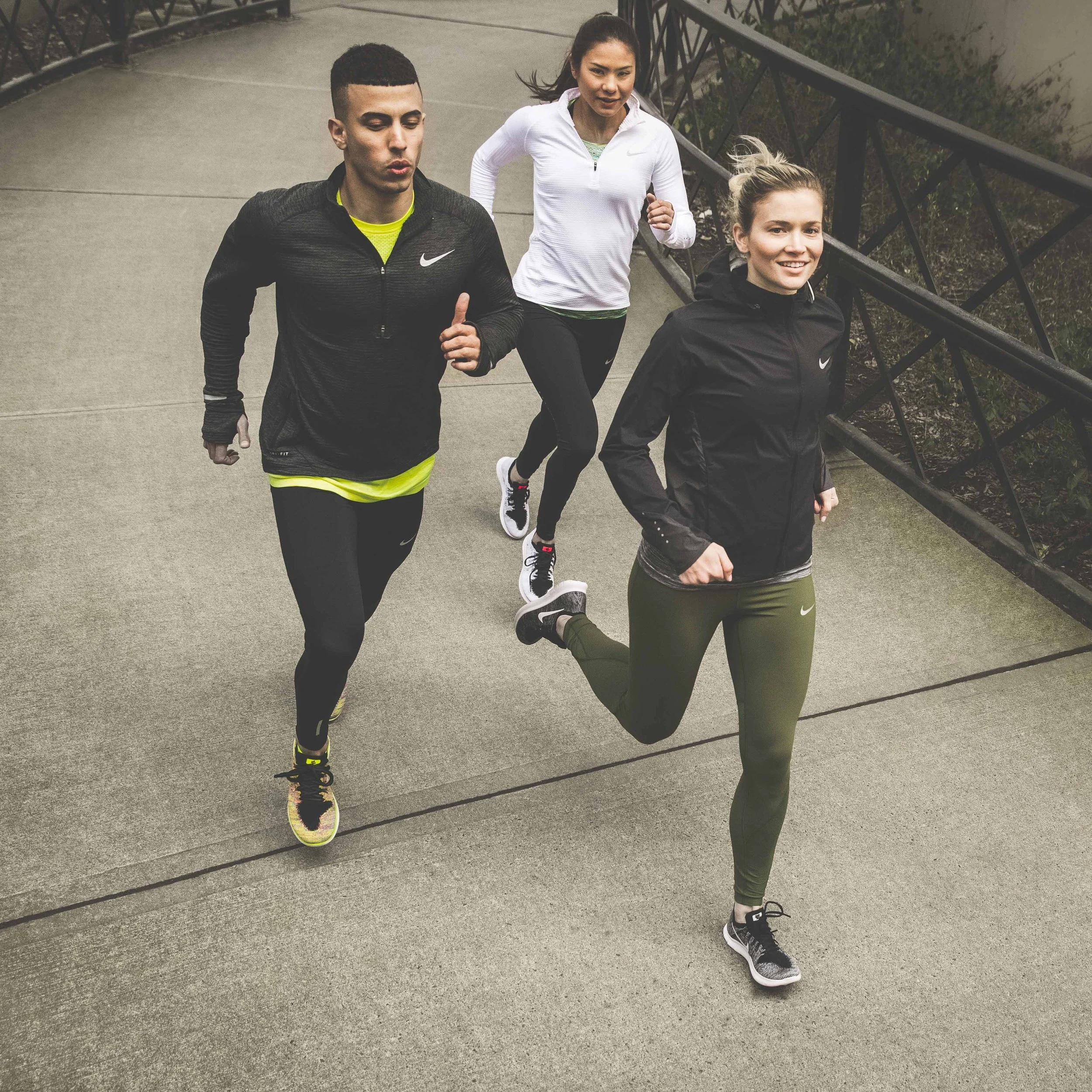 SP17_NIKE_ID_FLYKNIT_GROUP_RUNNING_RAMP_4348.jpg