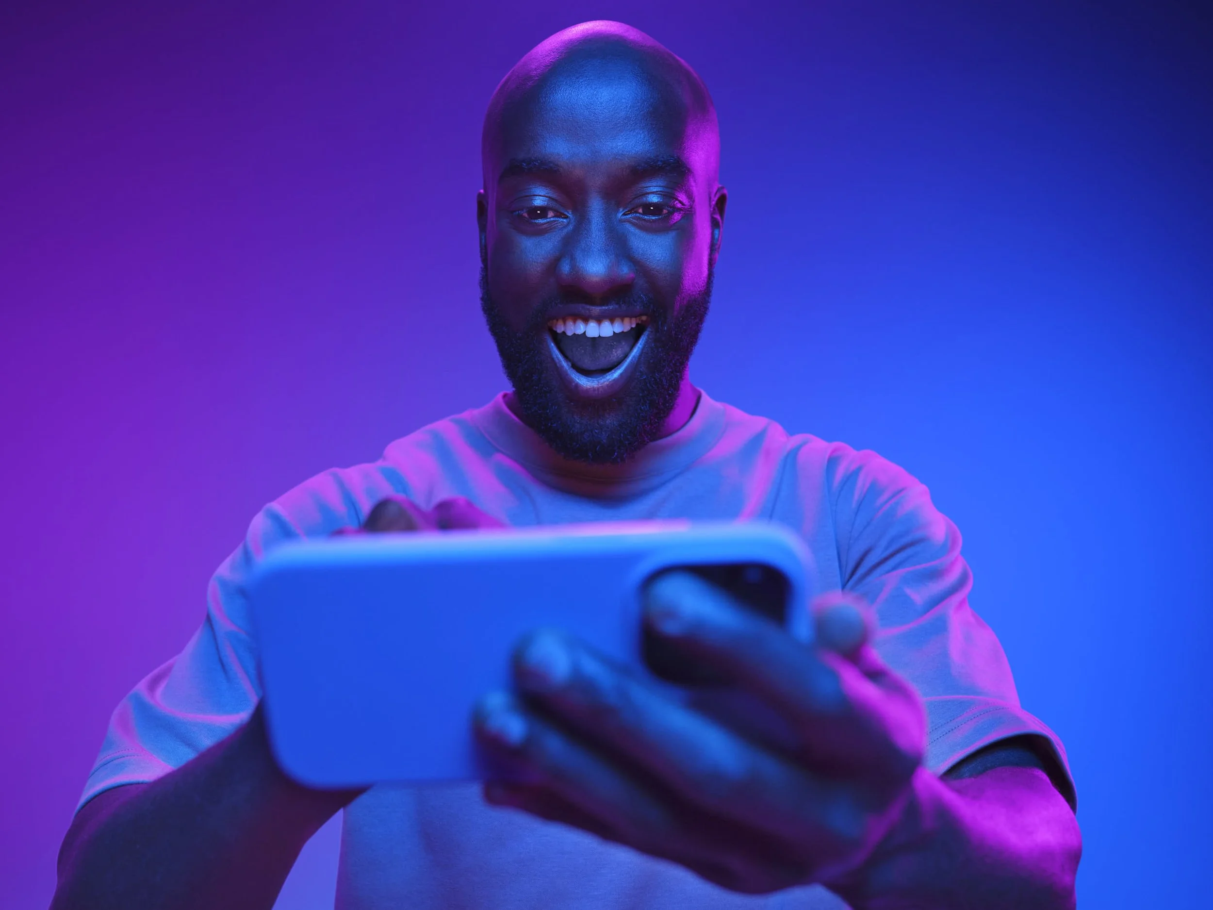 FanDuel_Casino_Reaction_Cyc_Male-2_Tim_05964_B1.jpg