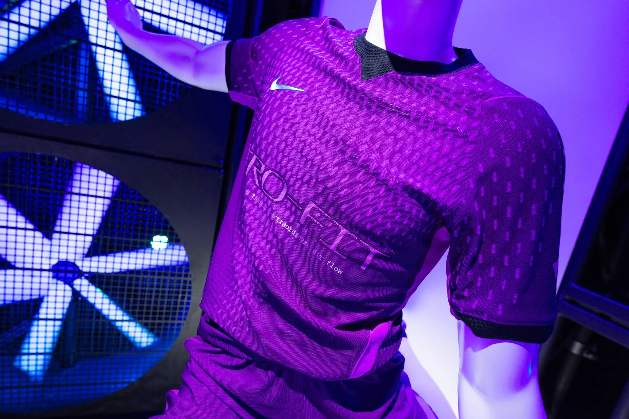 NikeInnovation_The-Worlds_Aero-Fit_2207_v2.jpg