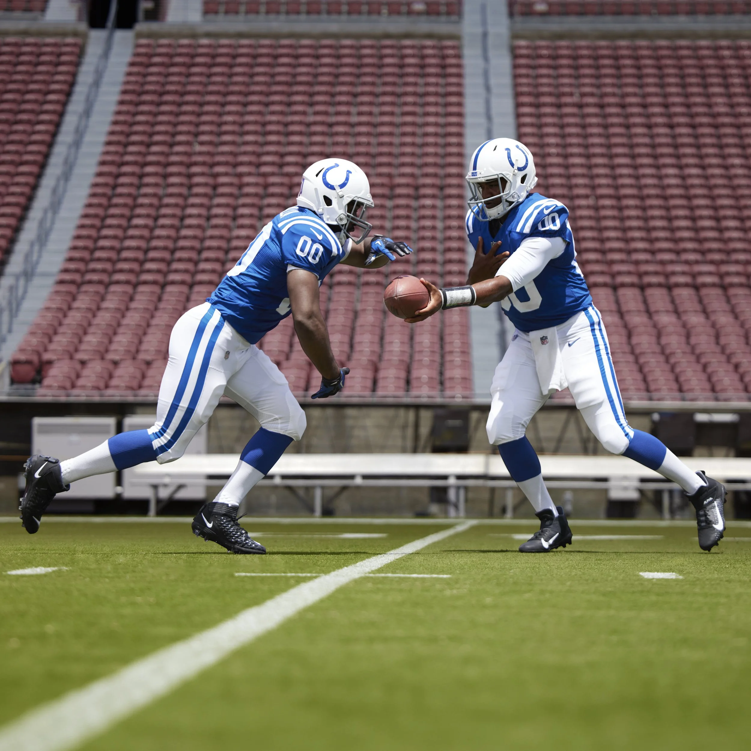 FIELD_COLTS_RB_43610_CL.jpg