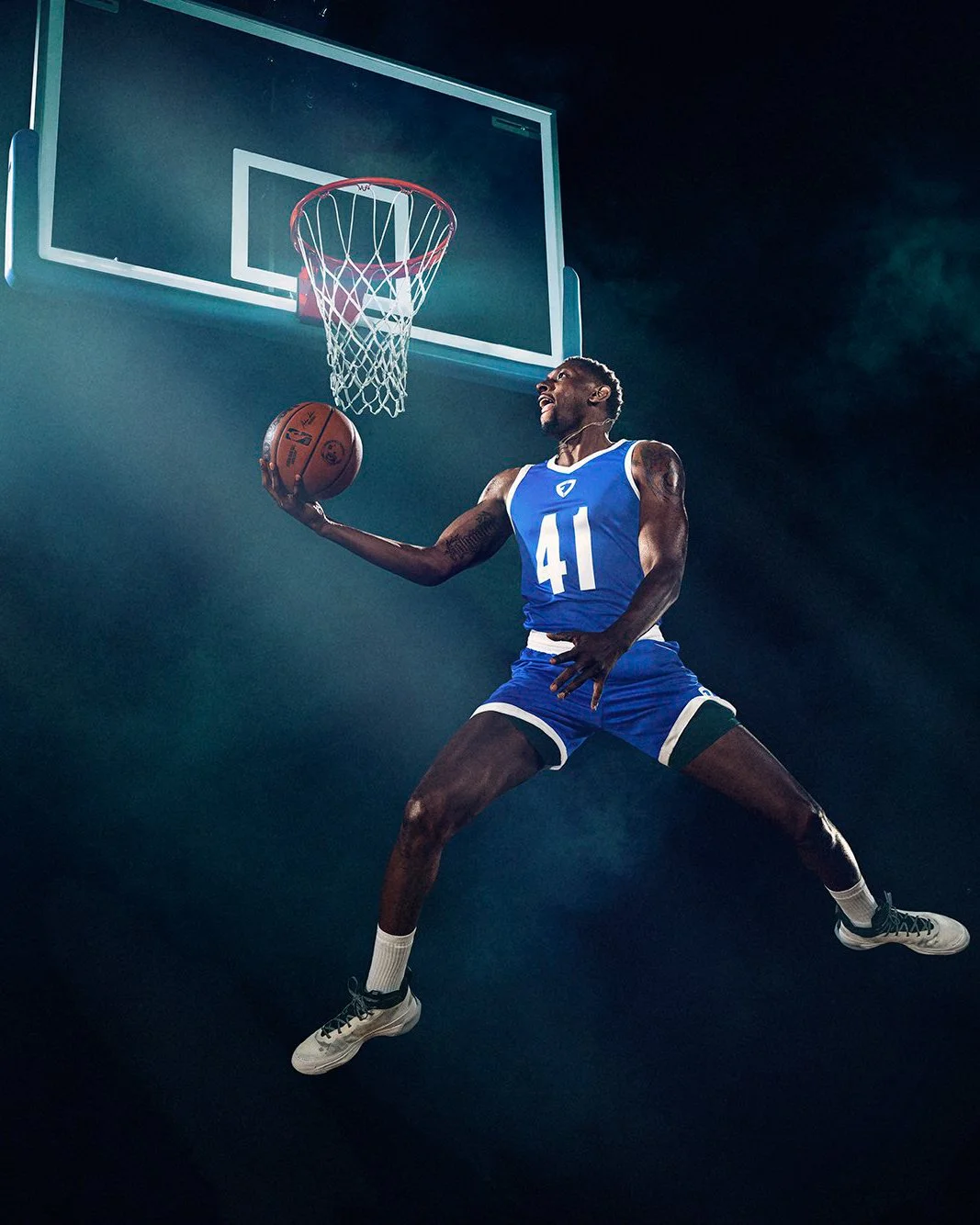 FanDuel_Basketball_PF_Dunking_21098_C4.jpg