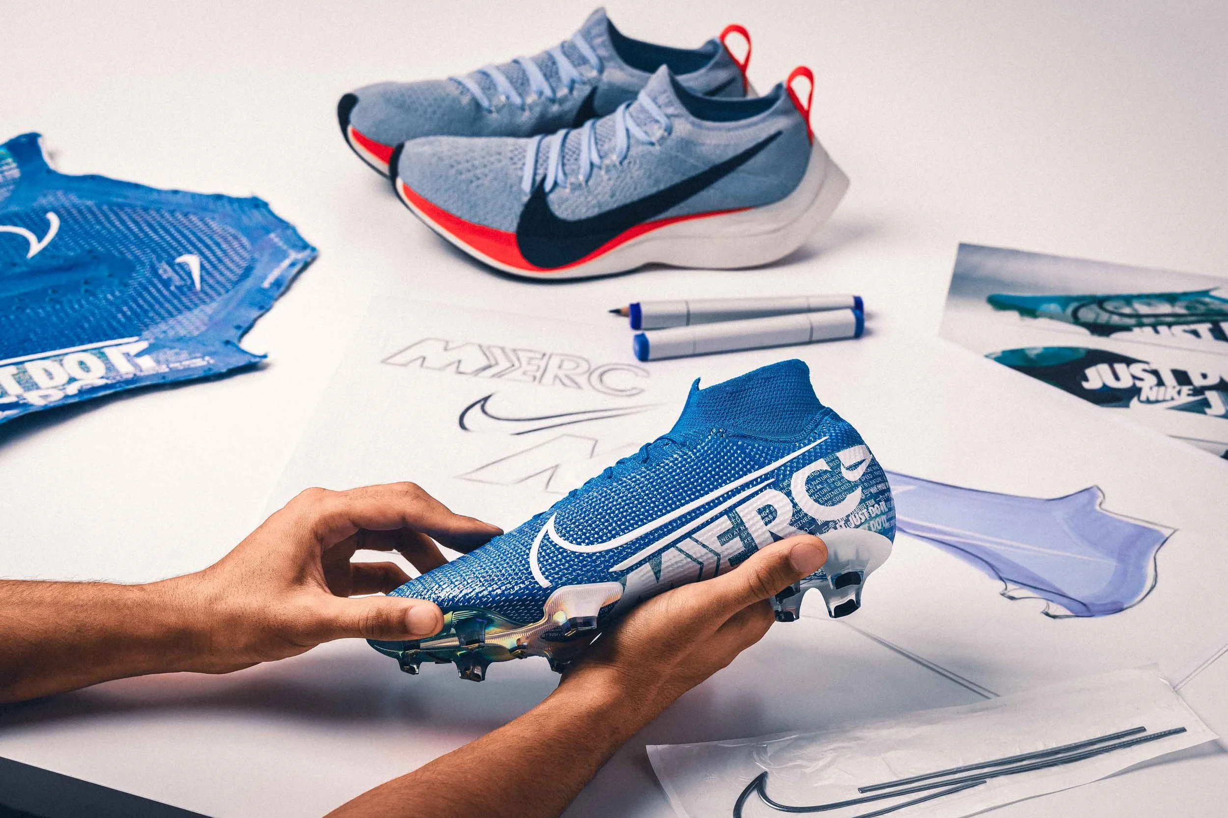 FA19_GLOBAL-FOOTBALL_MERC_BTD_SWOOSH_0125_V2.jpg