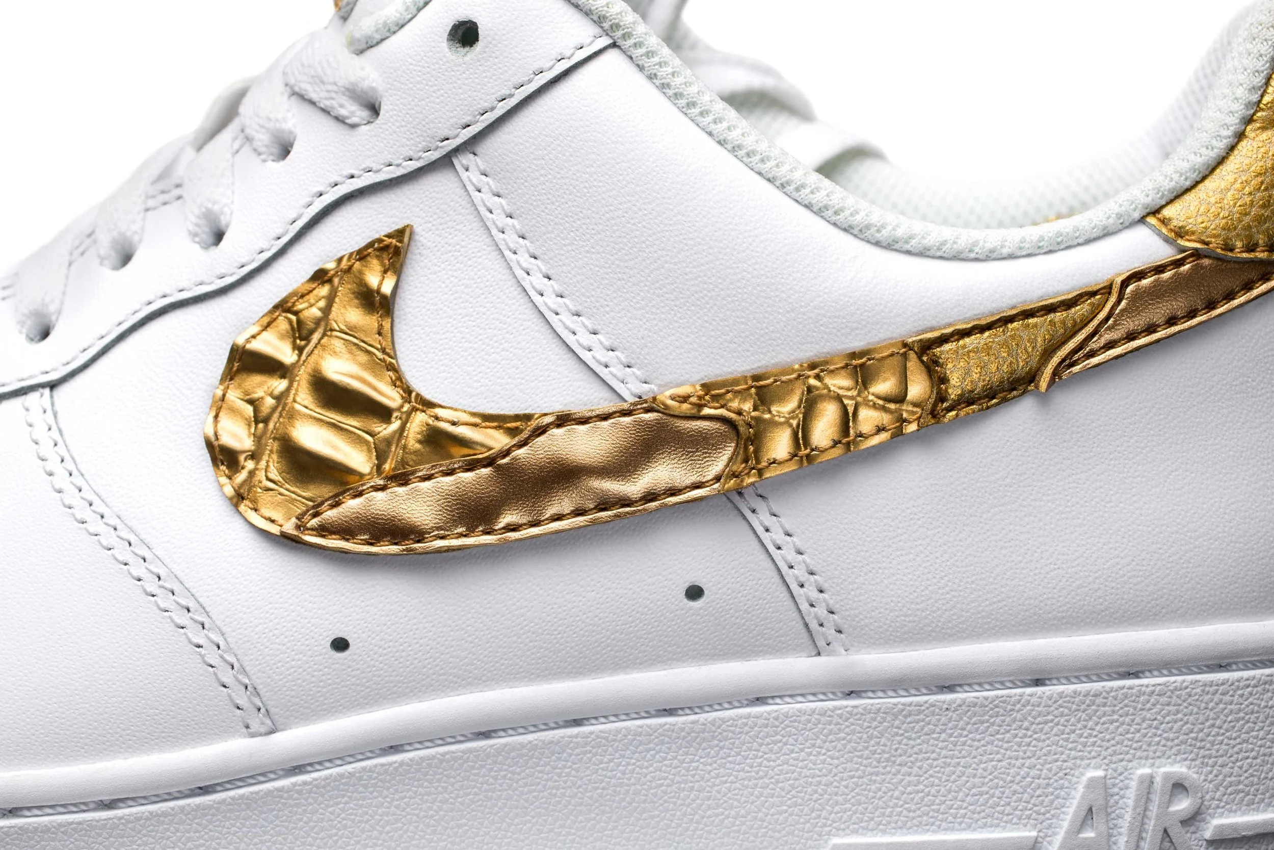 NIKE_CR7xAF1_EMAIL_SWOOSH-TEXTURE_6140_FOCUS-V1-1.jpg