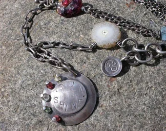 Sunshine Sapphire Rivets Necklace