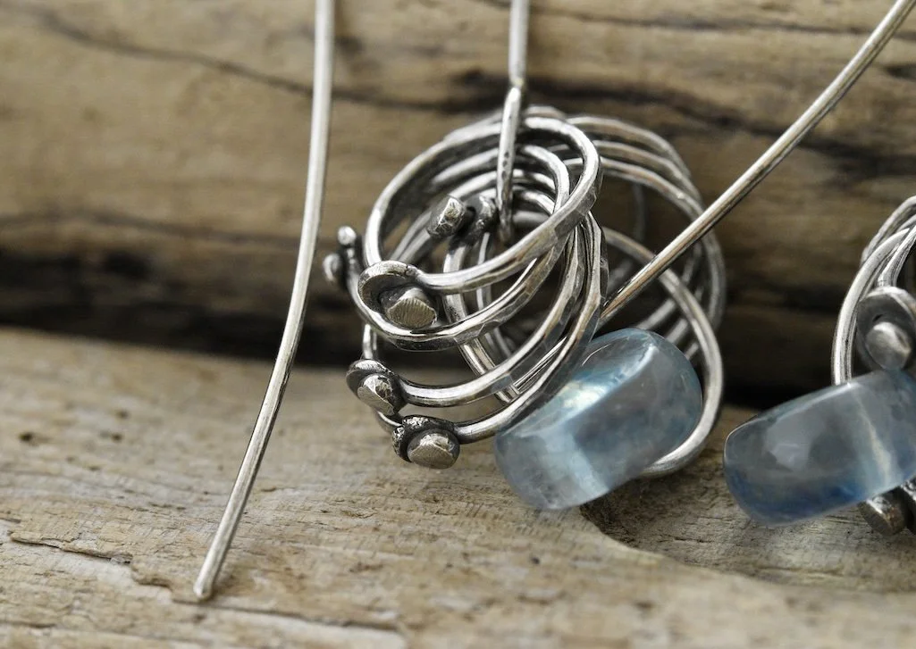 Aquamarine buttoned up earrings 01.jpeg